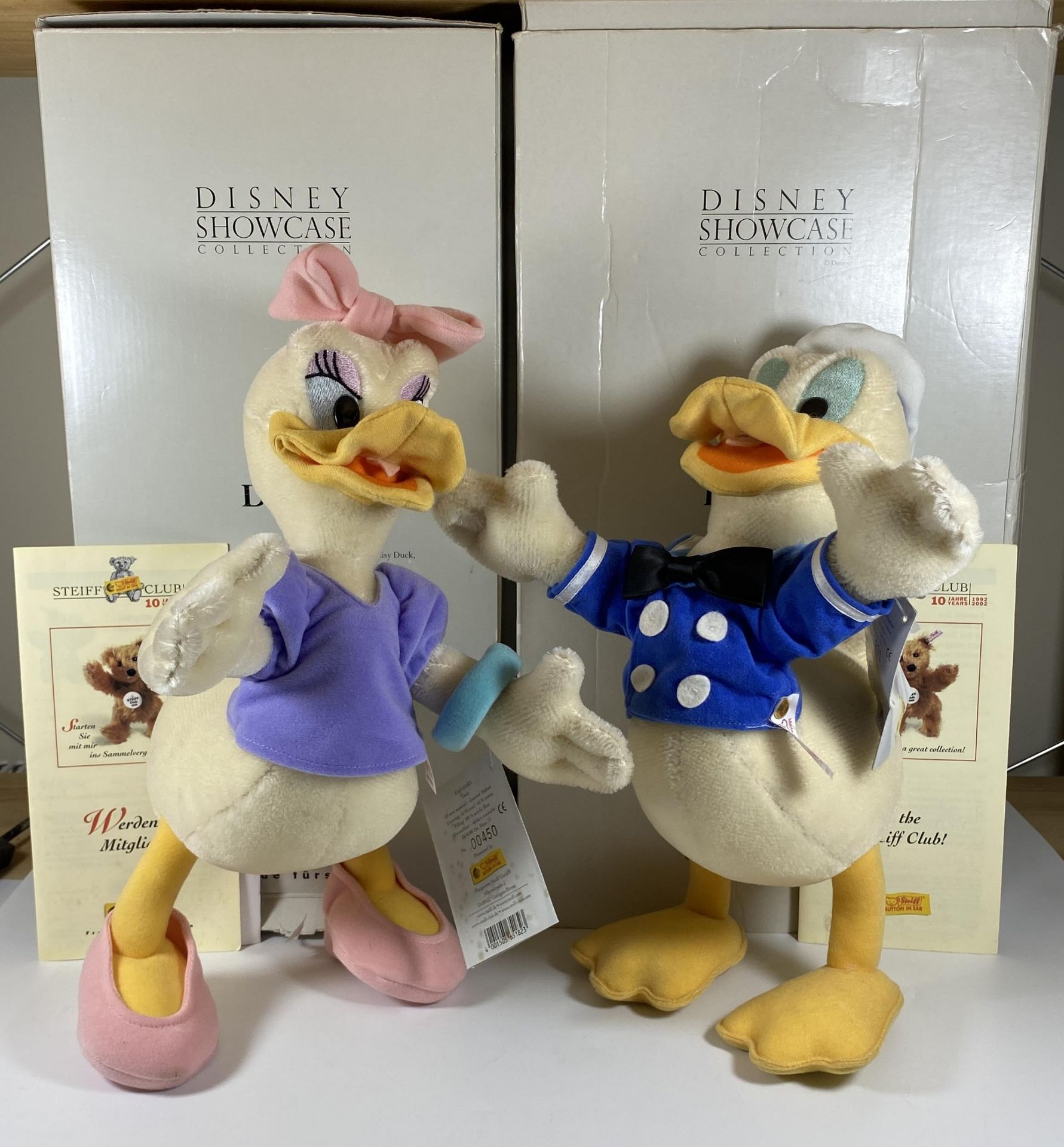A PAIR OF LIMITED EDITION STEIFF MOHAIR DISNEY SHOWCASE COLLECTION SOFT TOY FIGURES, BOTH BOXED