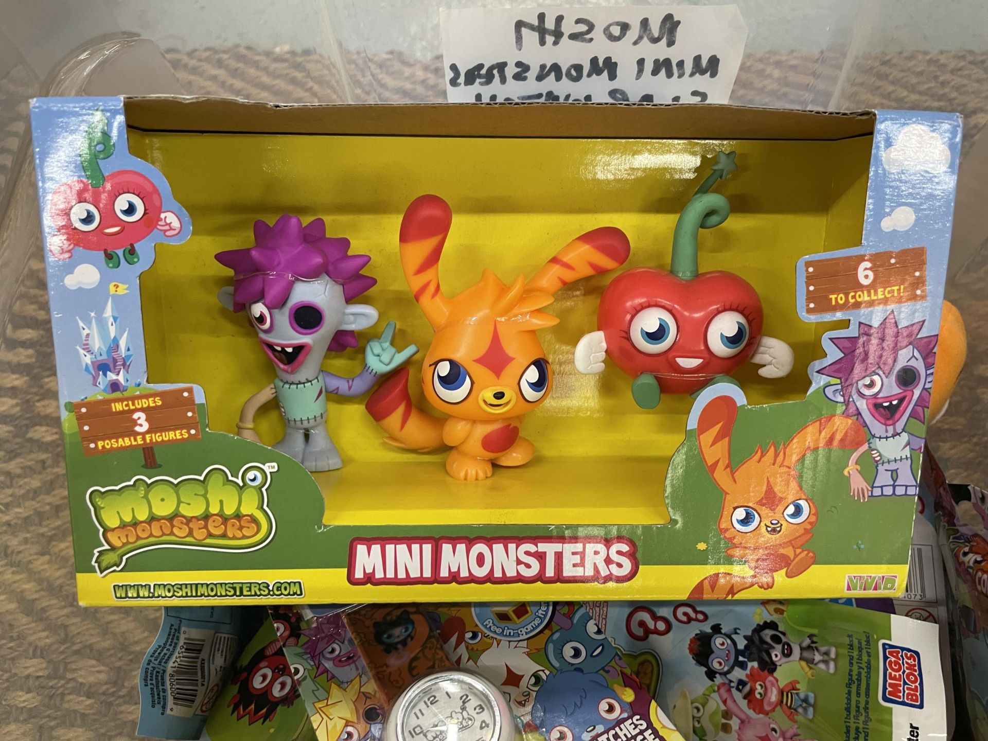 A MIXED LOT OF MOSHI MONSTERS AND FURTHER TOYS - Image 3 of 5