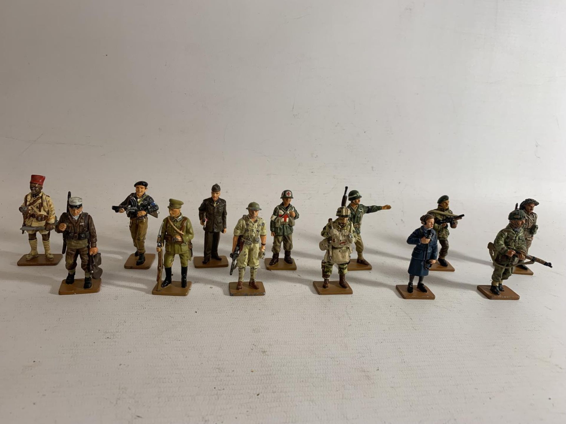 THIRTEEN DEL PRADO DIE CAST WORLD WAR TWO FIGURES OF ALLIED SOLDIERS TO INCLUDE USA, BRITAIN AND