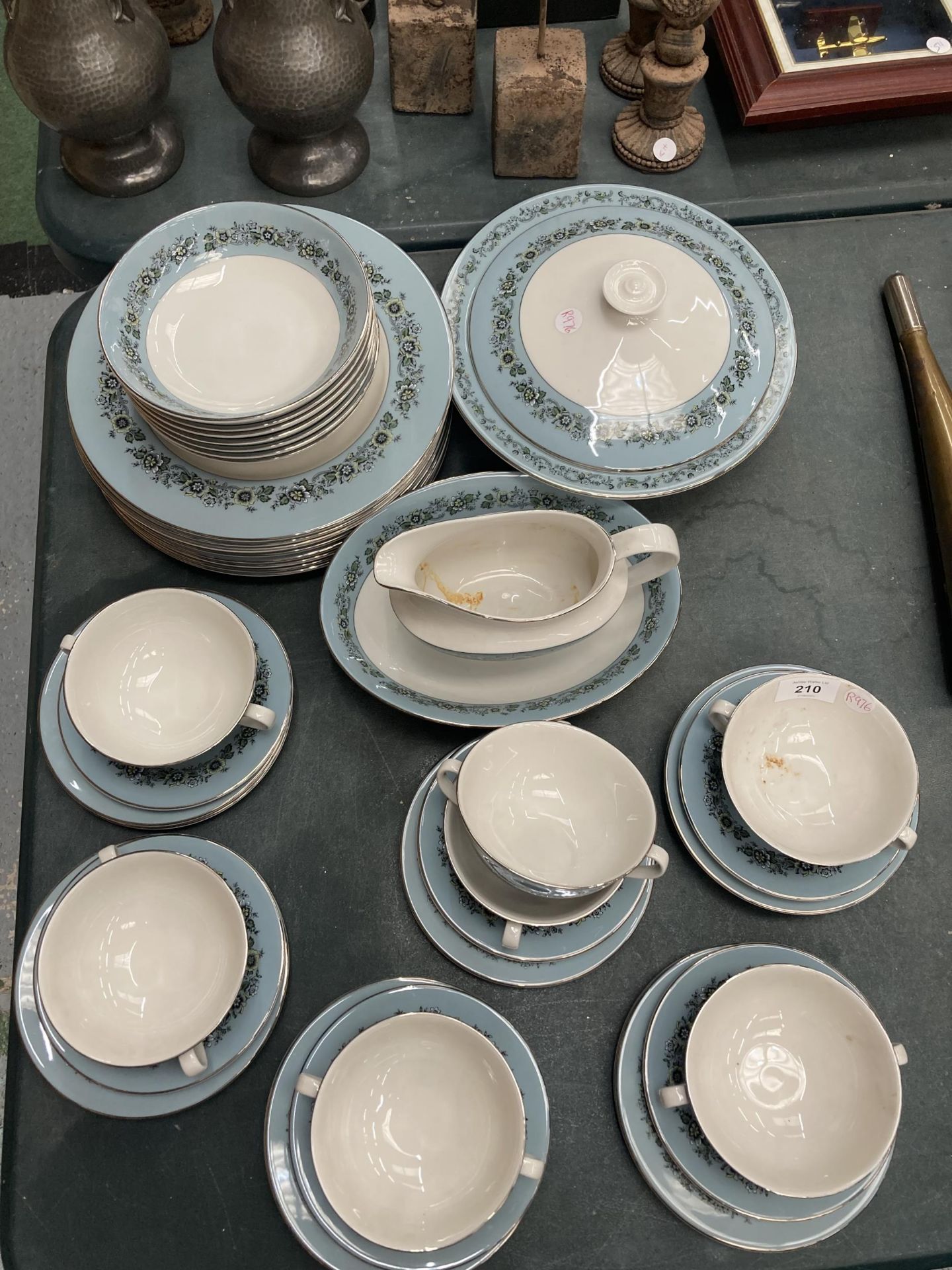 A ROYAL DOULTON 'HARMONY' PART DINNER SERVICE, TUREEN ETC - Image 2 of 4