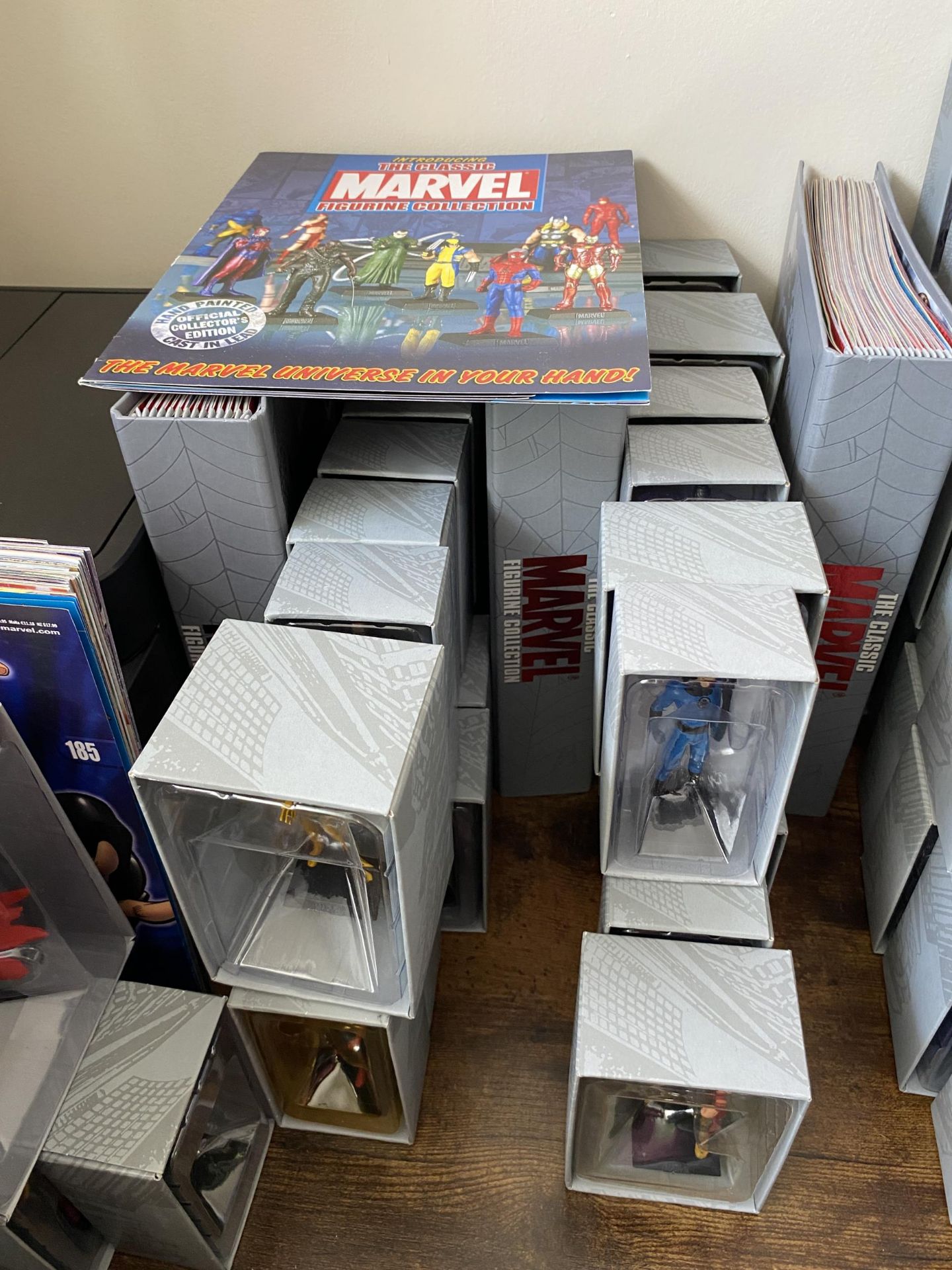 A COMPLETE SET OF 1-200 THE CLASSIC MARVEL COLLECTION FIGURES, ALL BOXED AS NEW COMPLETE WITH 200 - Image 5 of 12
