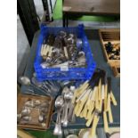 A LARGE QUANTITY OF VINTAGE KNIVES, FORKS AND SPOONS