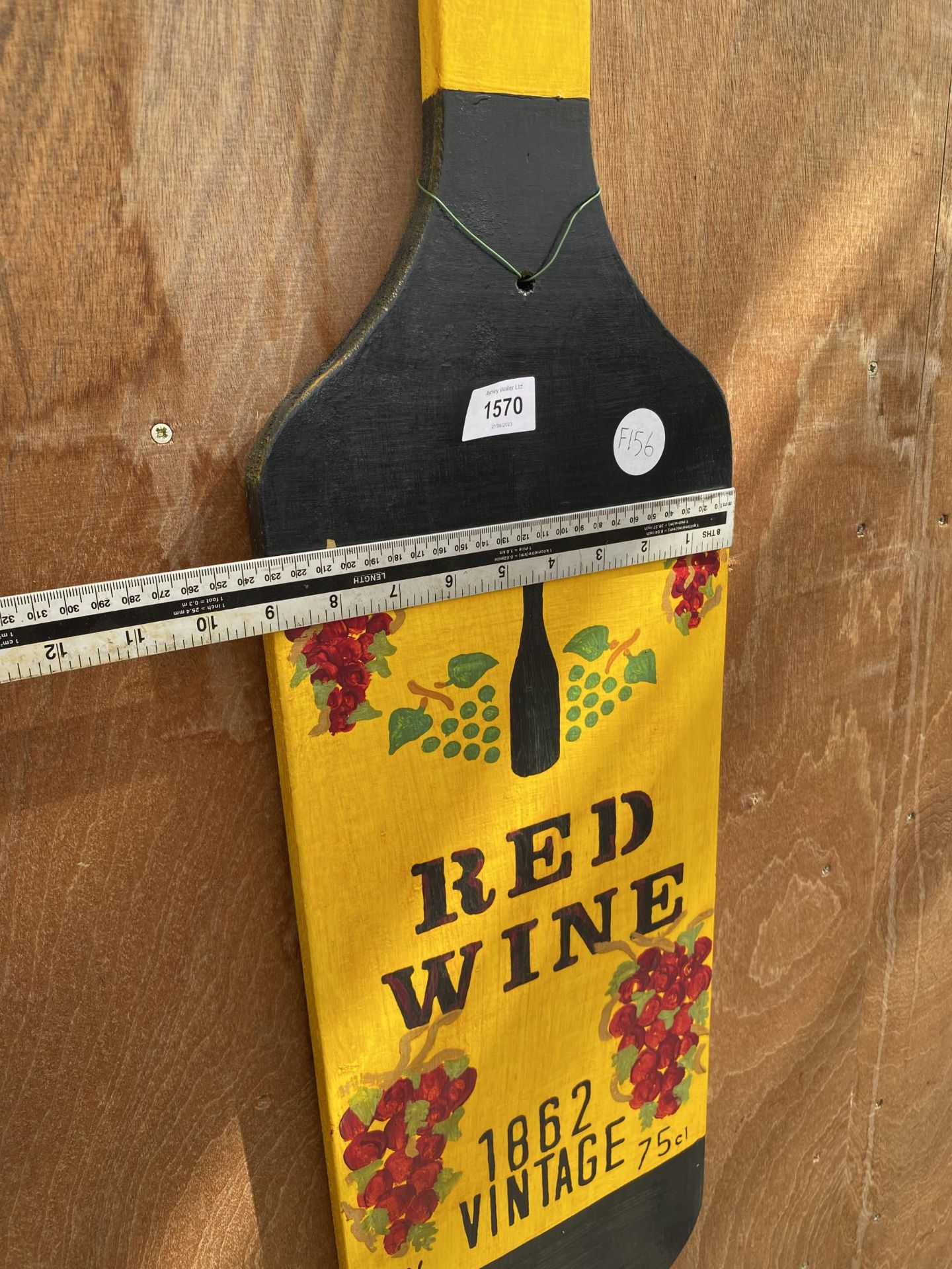 A WOODEN HAND PAINTED RED WINE BOTTLE SIGN - Image 3 of 3