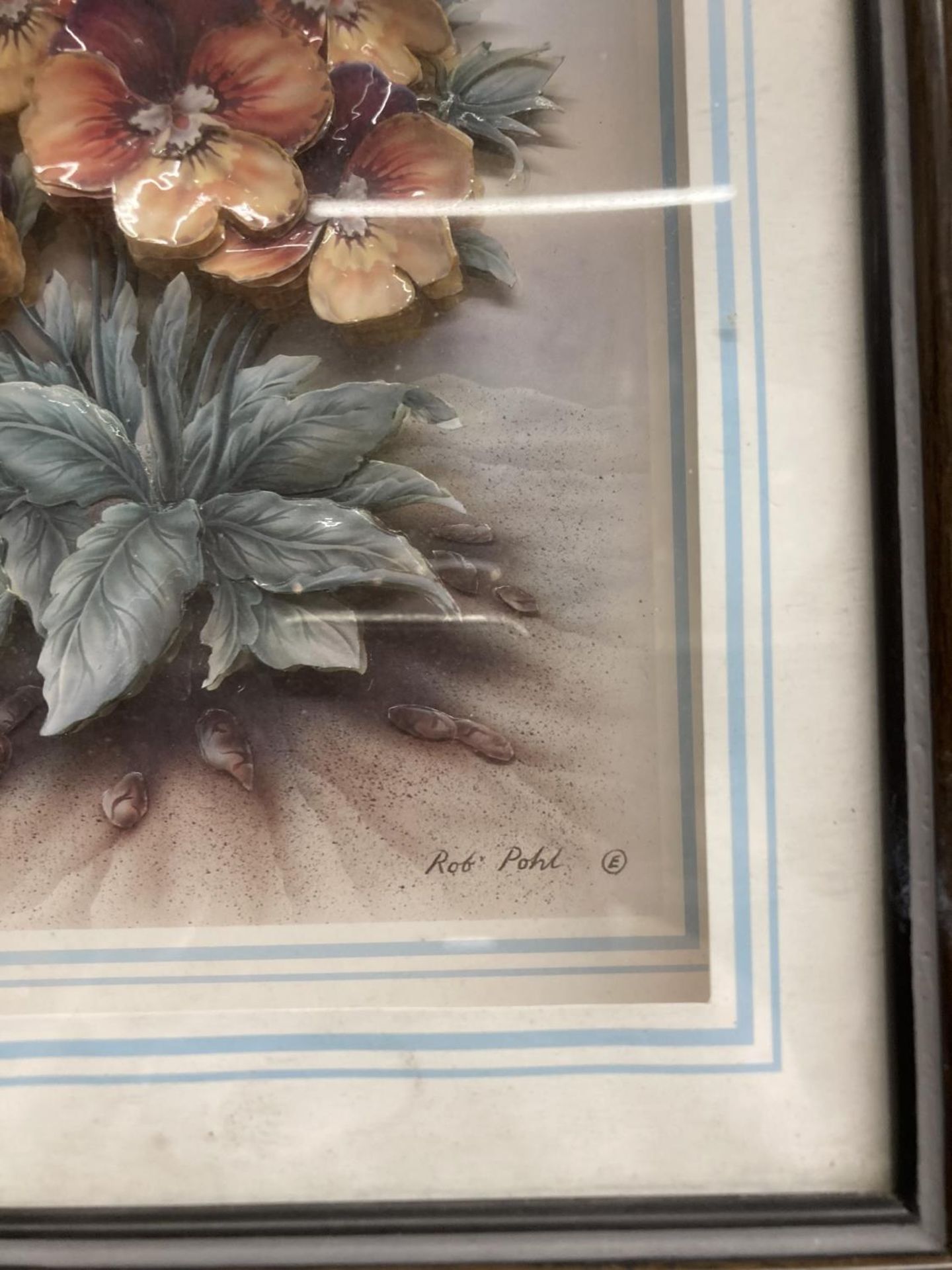 A TRISHA HARDWICK PRINT AND A ROB PHOL CERAMIC FLOWER PICTURE - Image 5 of 5