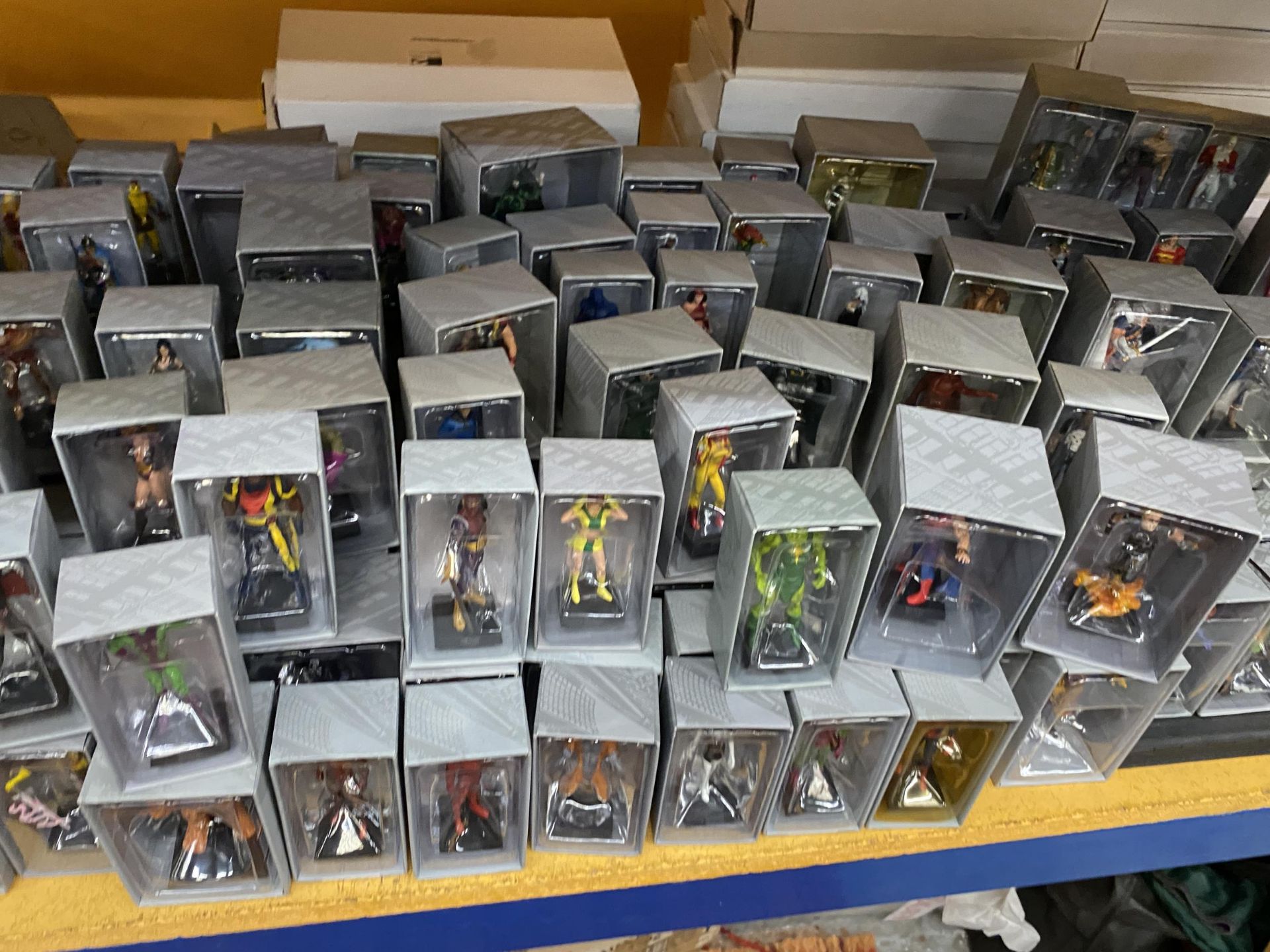 A COMPLETE SET OF 1-200 THE CLASSIC MARVEL COLLECTION FIGURES, ALL BOXED AS NEW COMPLETE WITH 200 - Image 11 of 12
