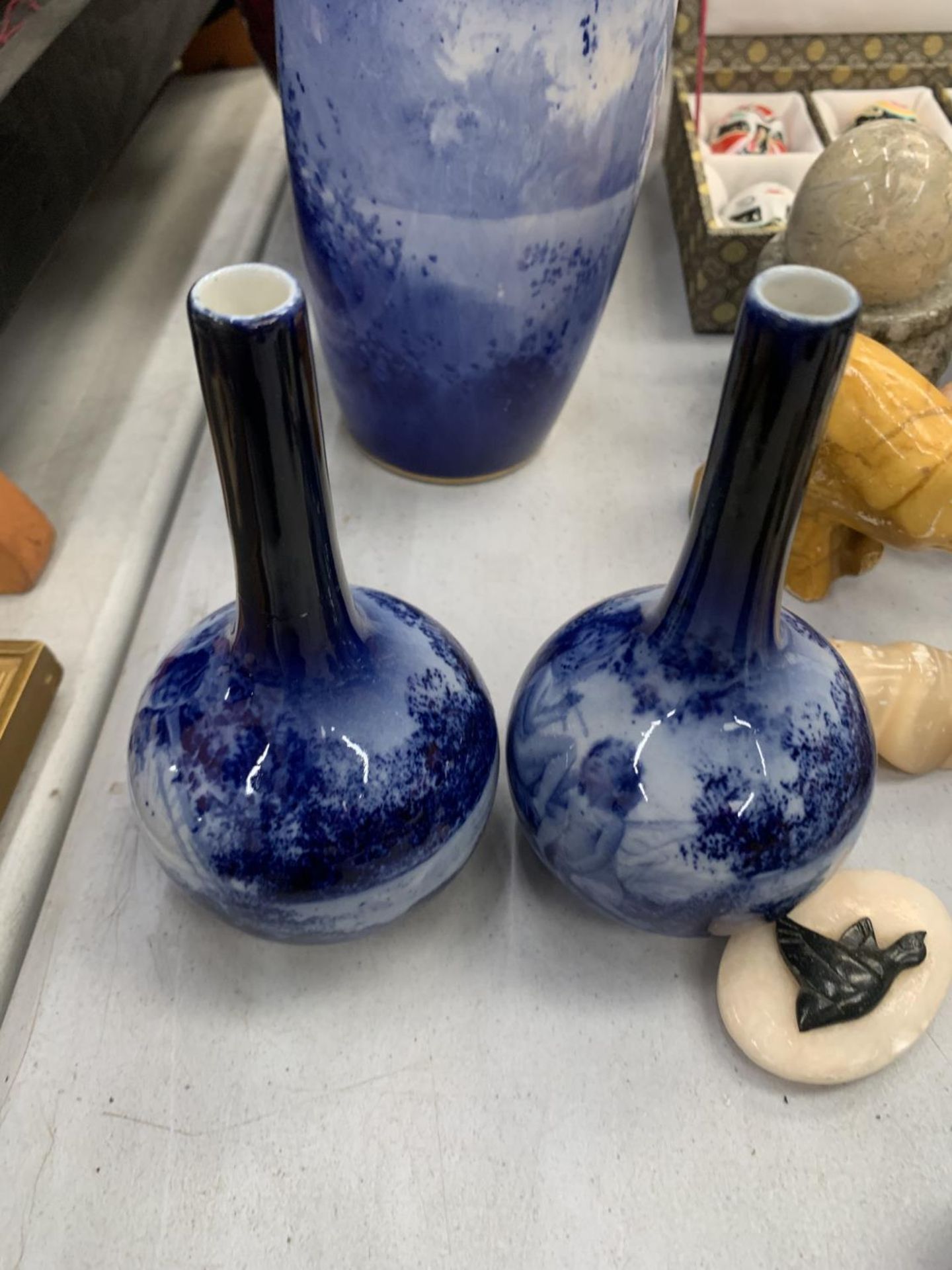 A ROYAL DOULTON FLAMBE VASE - SMALL CHIP TO BASE PLUS A LARGE AND TWO SMALLER BLUE VASES - ALL A/F - Image 2 of 5