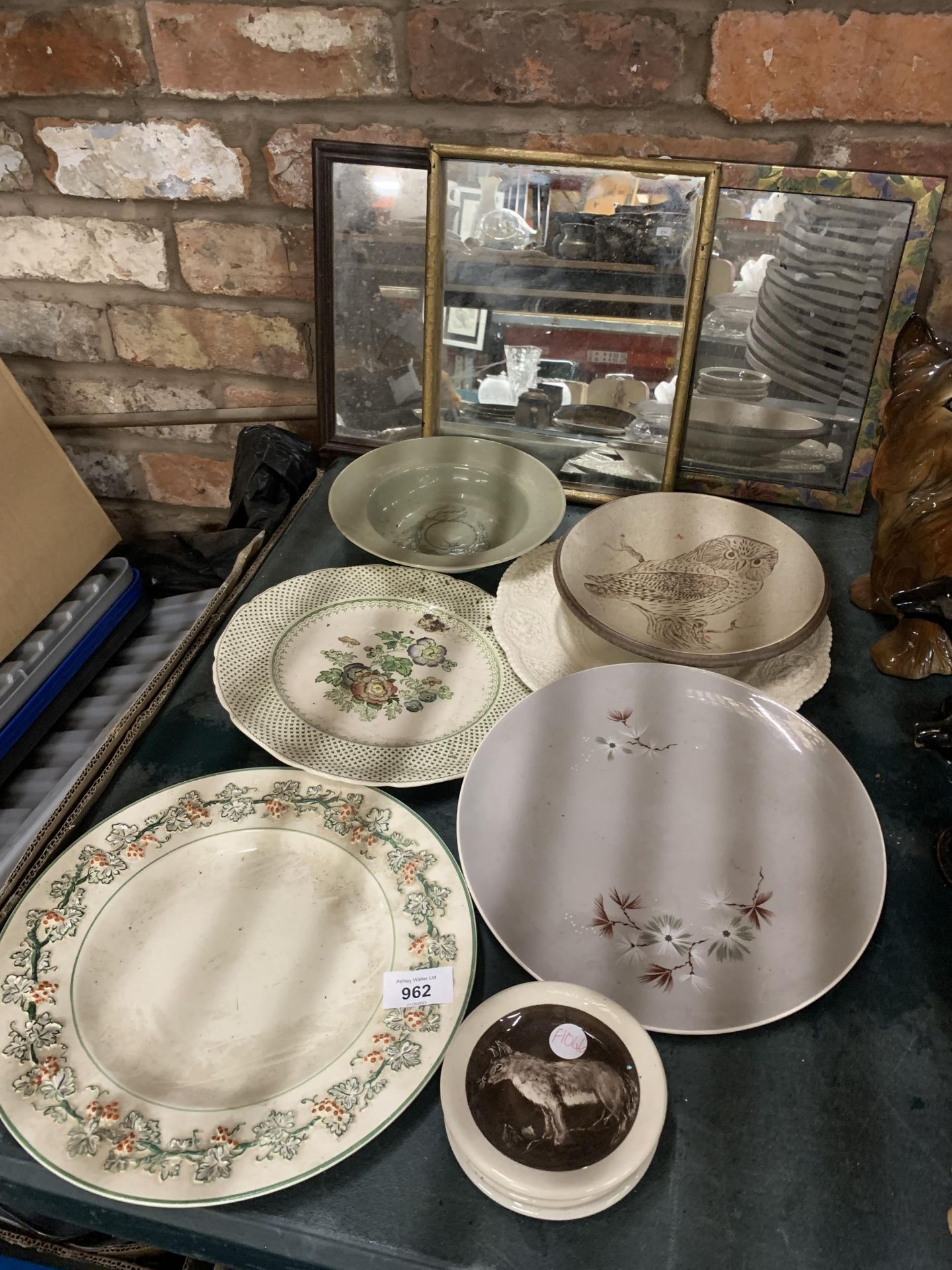 A QUANTITY OF VINTAGE PLATES PLUS THREE SMALL FRAMED MIRRORS