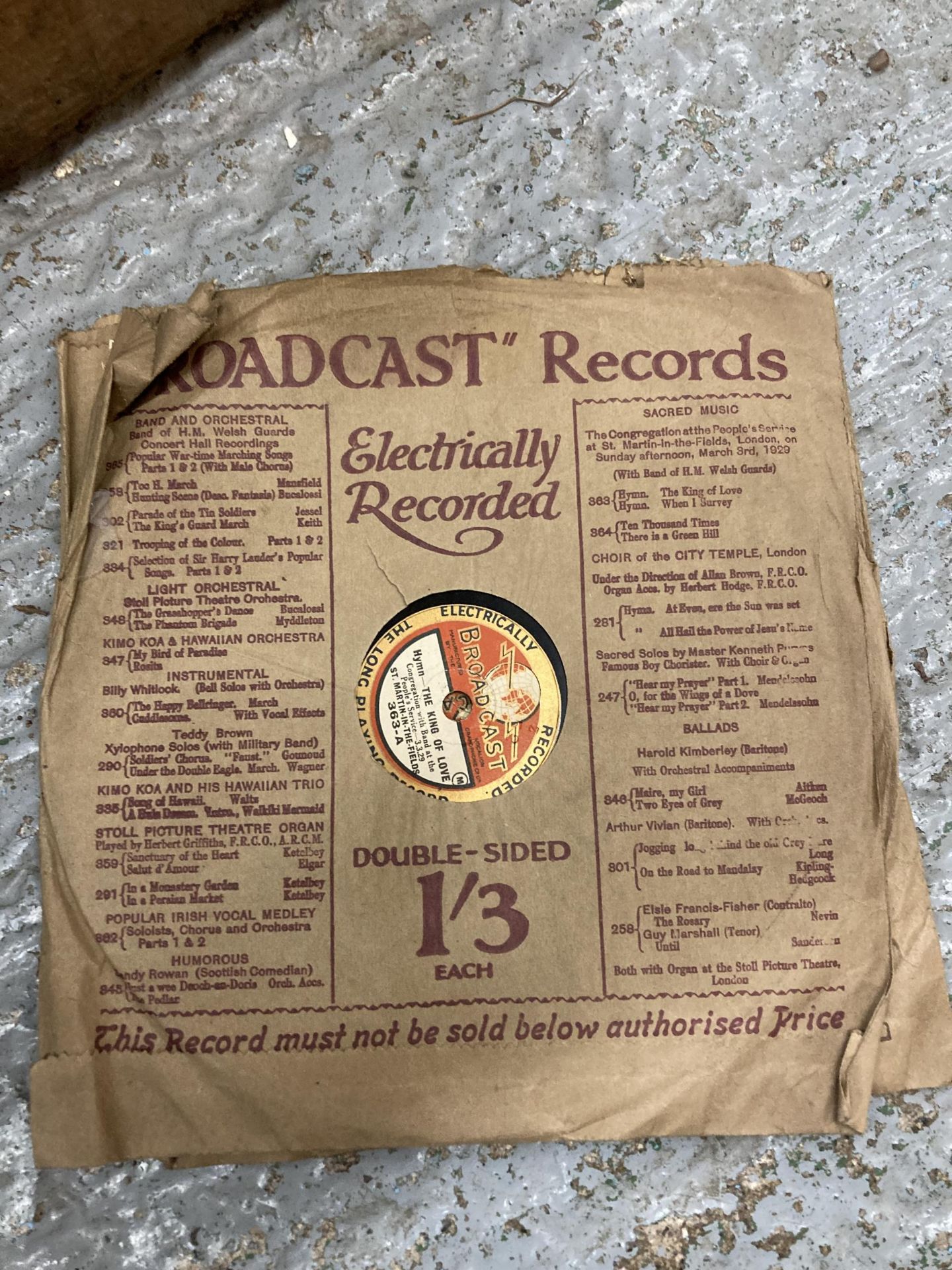 A COLLECTION OF VINTAGE 78RPM SHELLAC RECORDS - Image 4 of 5