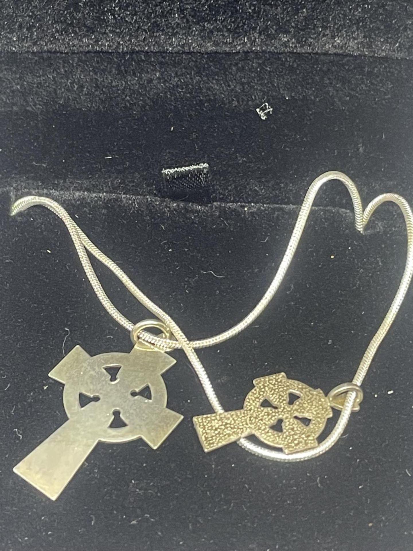 TWO SILVER NECKLACES AND CROSS PENDANTS IN A PRESENTATION BOX - Image 2 of 2