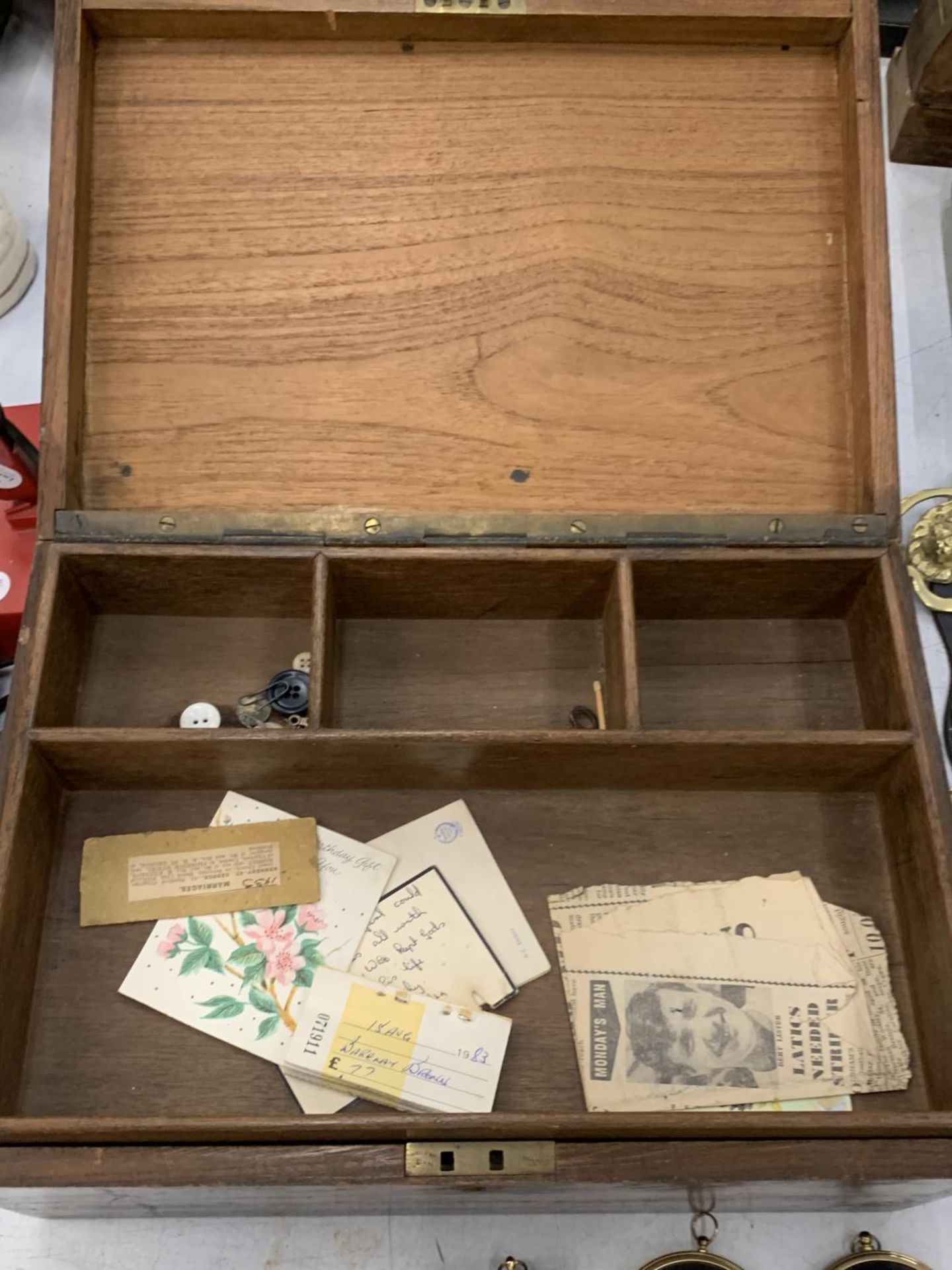 A VINTAGE MAHOGANY STATIONERY/WORK BOX