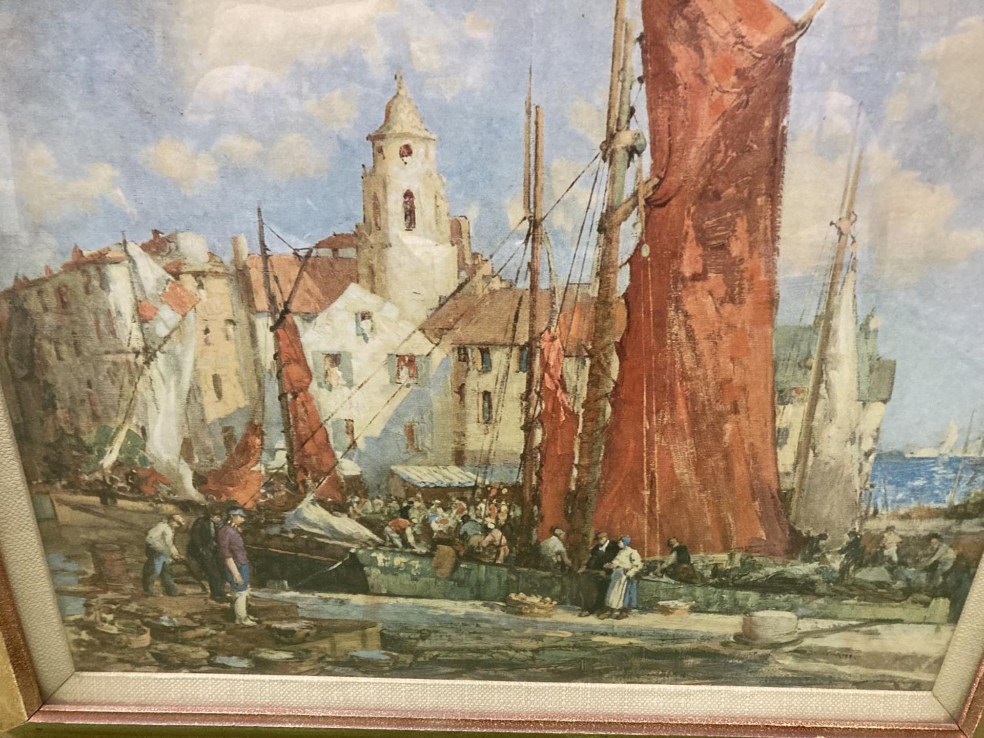 A LARGE GILT FRAMED PRINT OF A BOATING SCENE, UNSIGNED - Bild 3 aus 3