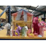 A MY LITTLE PONY STABLE HOUSE AND PONIES