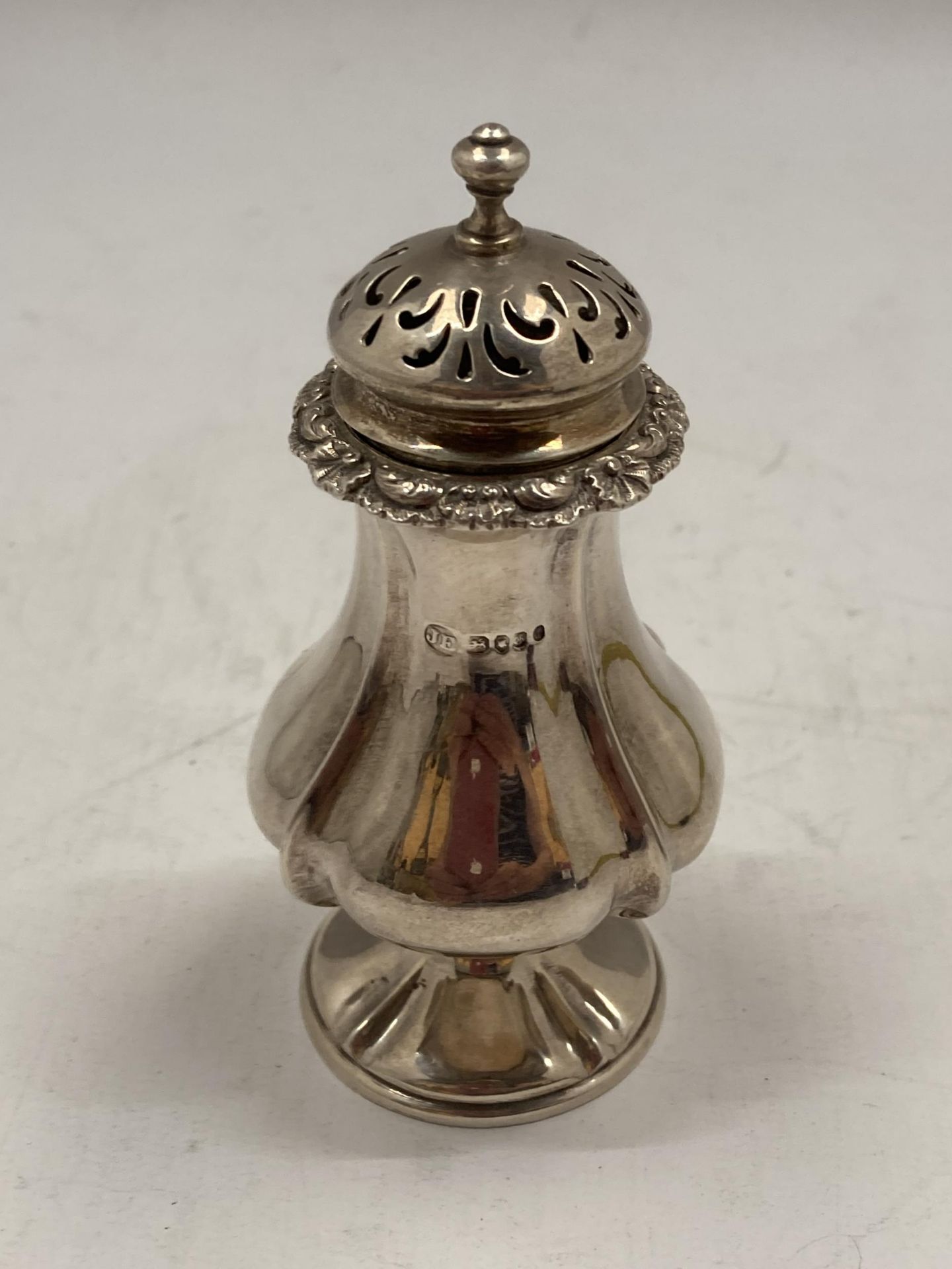 A VICTORIAN HALLMARKED SILVER SUGAR SIFTER - Image 2 of 2