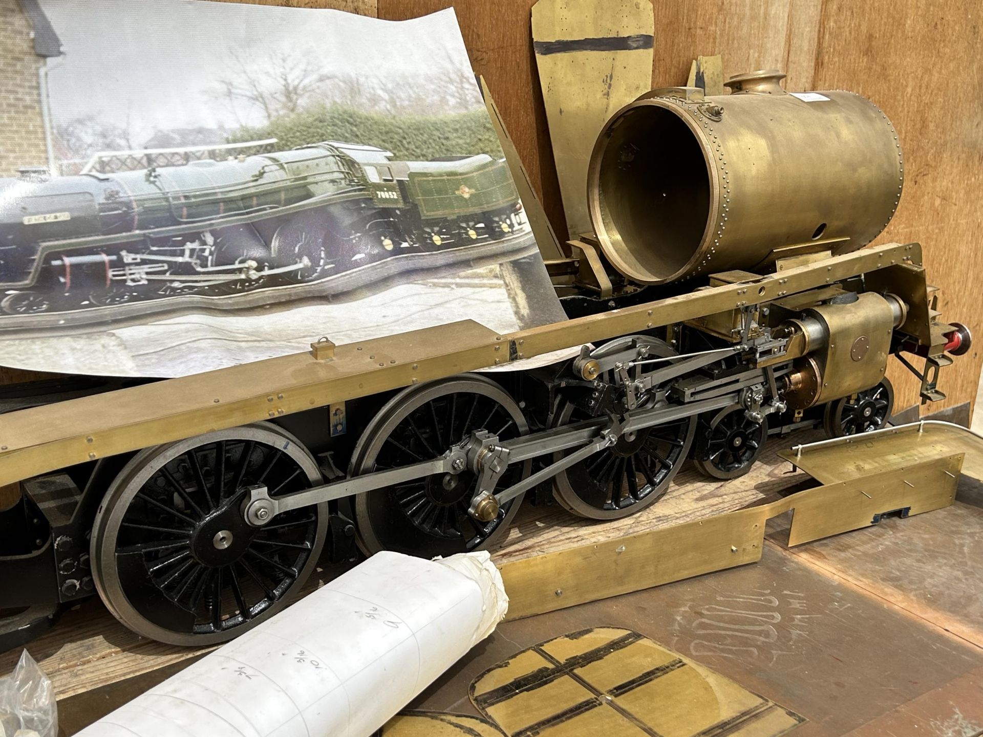 A 5 INCH GAUGE STEAM LOCOMOTIVE, THIS IS A PART SCRATCH BUILT PROJECT MADE FROM BRASS, COPPER AND - Image 6 of 7