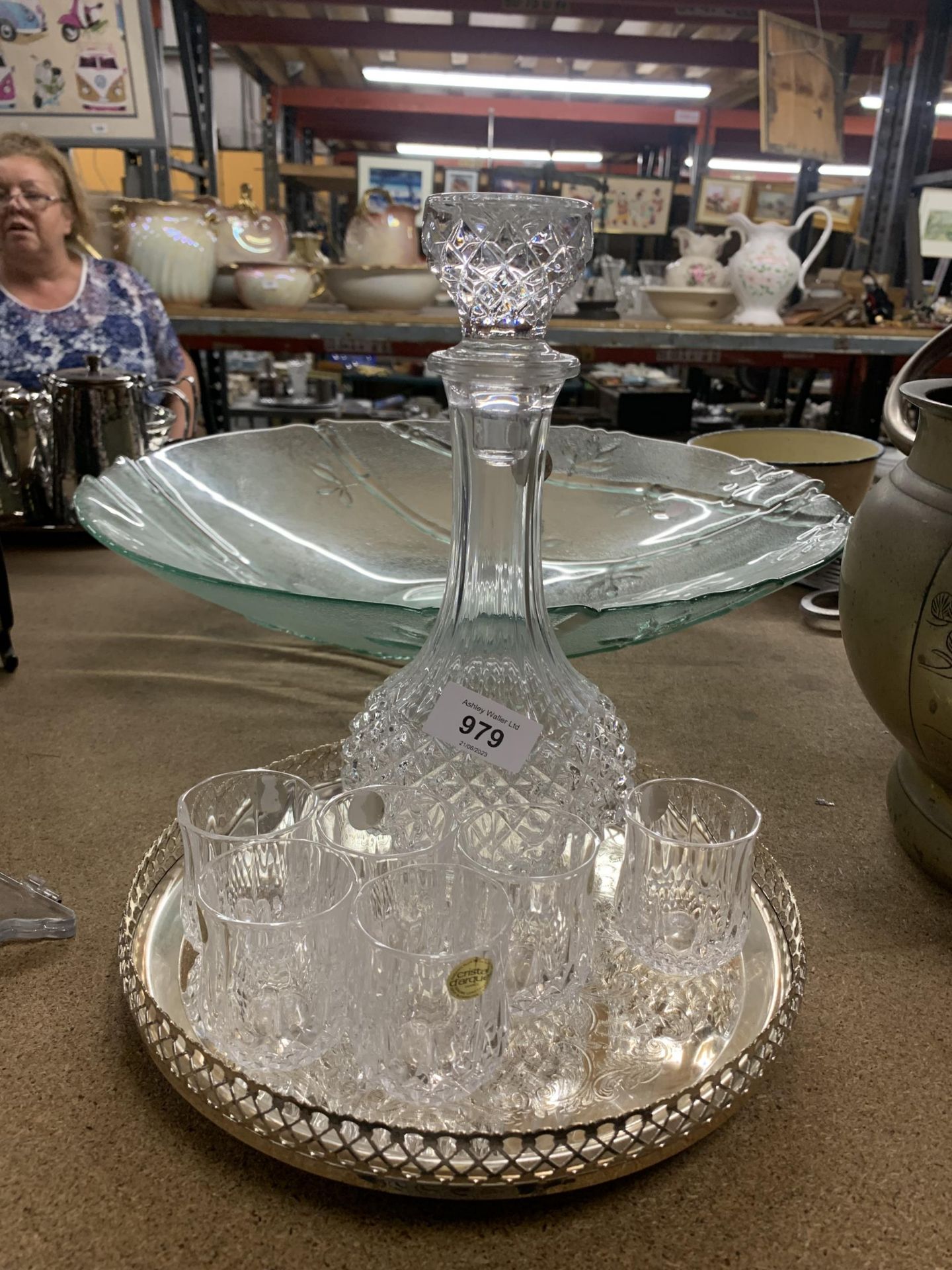 A VERY LARGE FROSTED GLASS BOWL WITH FOLIATE DECORATION DIAMETER 49CM PLUS A SILVER PLATED TRAY,