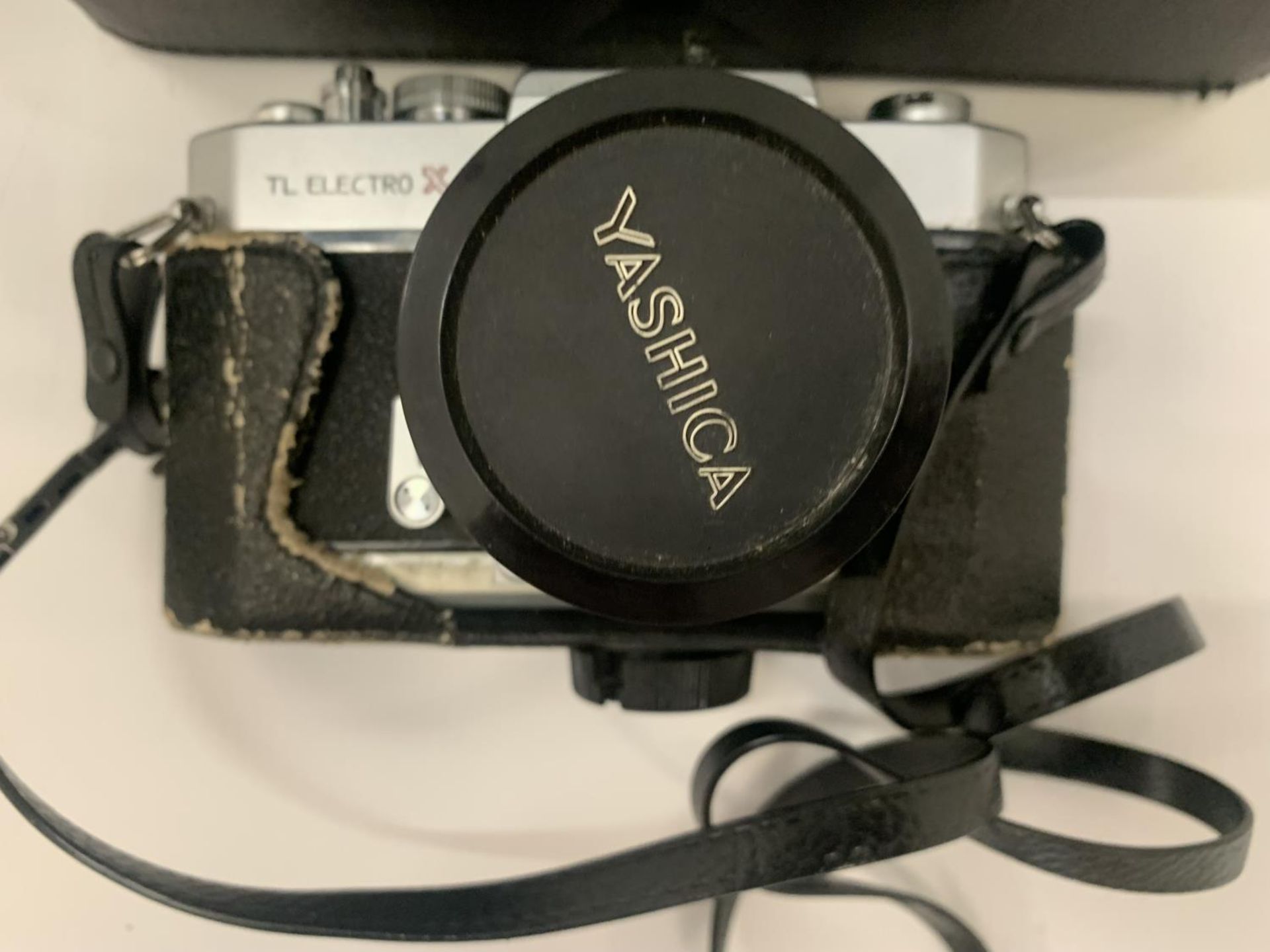 A YASHICA ELECTRO X CAMERA AND CASE - Image 2 of 5