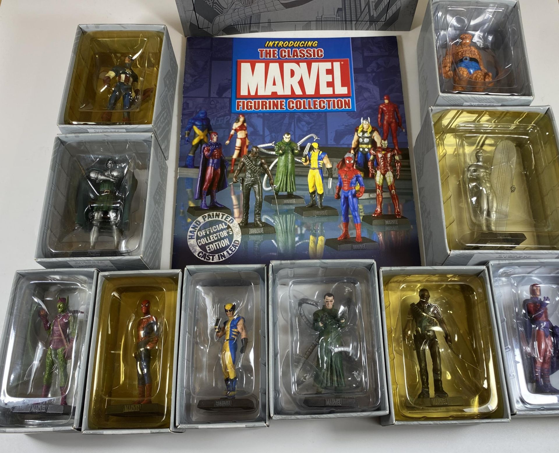 A COMPLETE SET OF 1-200 THE CLASSIC MARVEL COLLECTION FIGURES, ALL BOXED AS NEW COMPLETE WITH 200