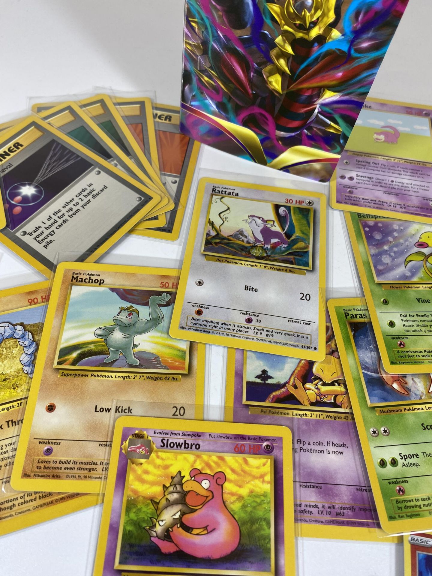 A FOLDER OF 1999 POKEMON CARDS & RARE CARDS - Bild 4 aus 5