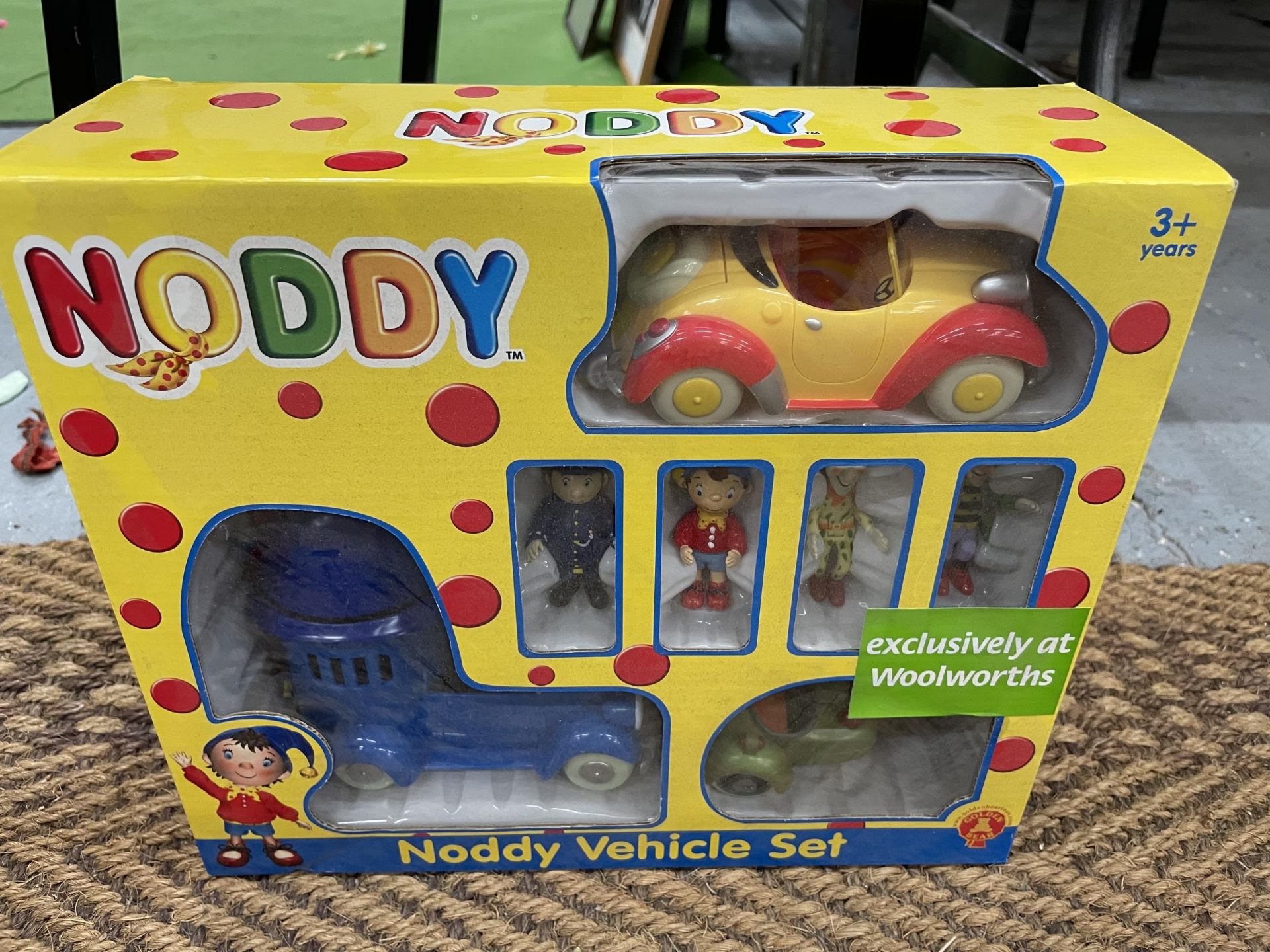 TWO BOXED NODDY ITEMS TO INCLUDE TOYLAND PLAYSET AND A VEHICLE SET WITH FIGURINES - Image 2 of 4