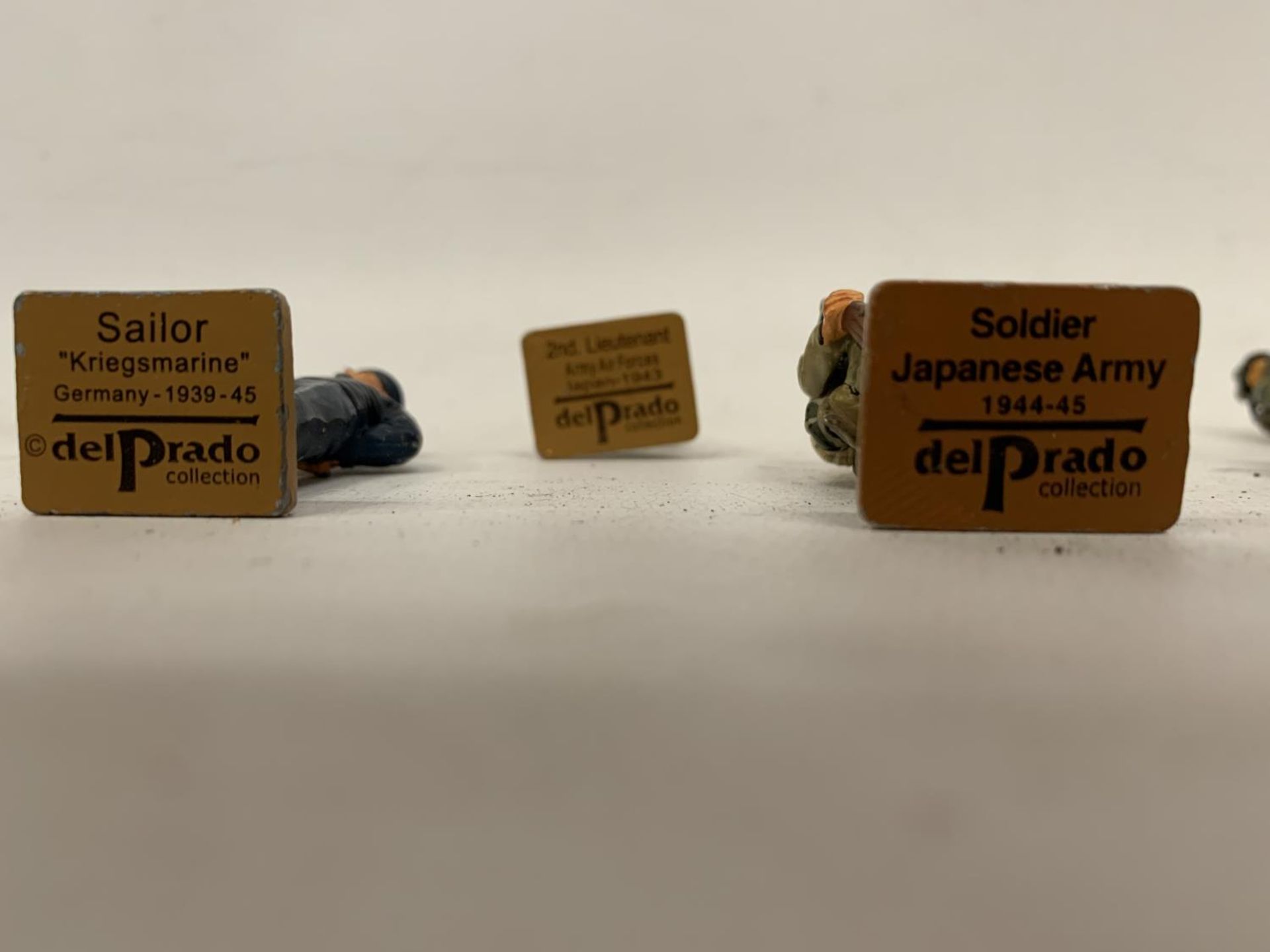 TWELVE DEL PRADO DIE CAST WORLD WAR TWO FIGURES OF SOLDIERS TO INCLUDE USSR, CANADIAN, JAPANESE, - Image 5 of 8