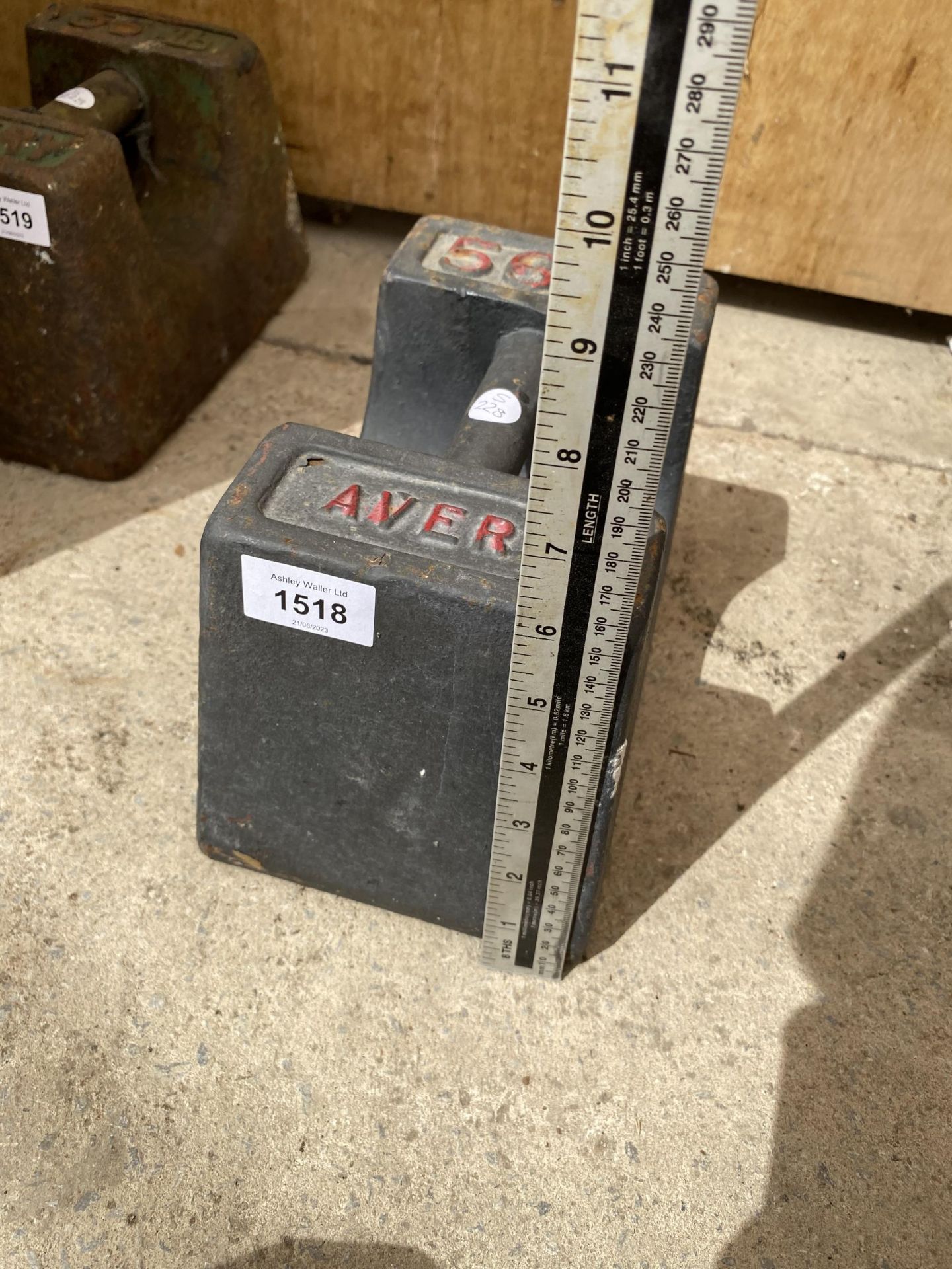A VINTAGE AVERY 56LB WEIGHT - Image 3 of 3