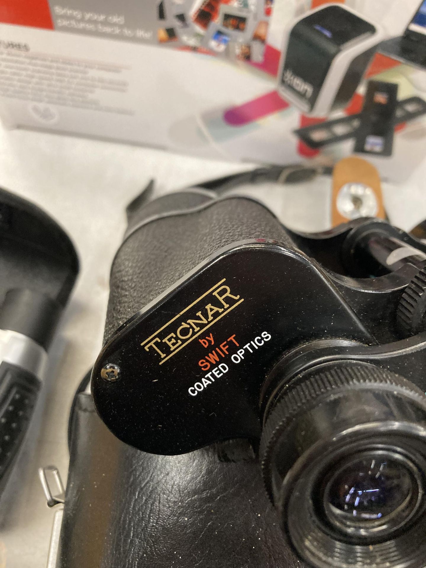 A PAIR OF TECNAR BY SWIFT BINOCULARS IN LEATHER CASE, PLUS TWO SMALLER PAIRS - Image 4 of 4