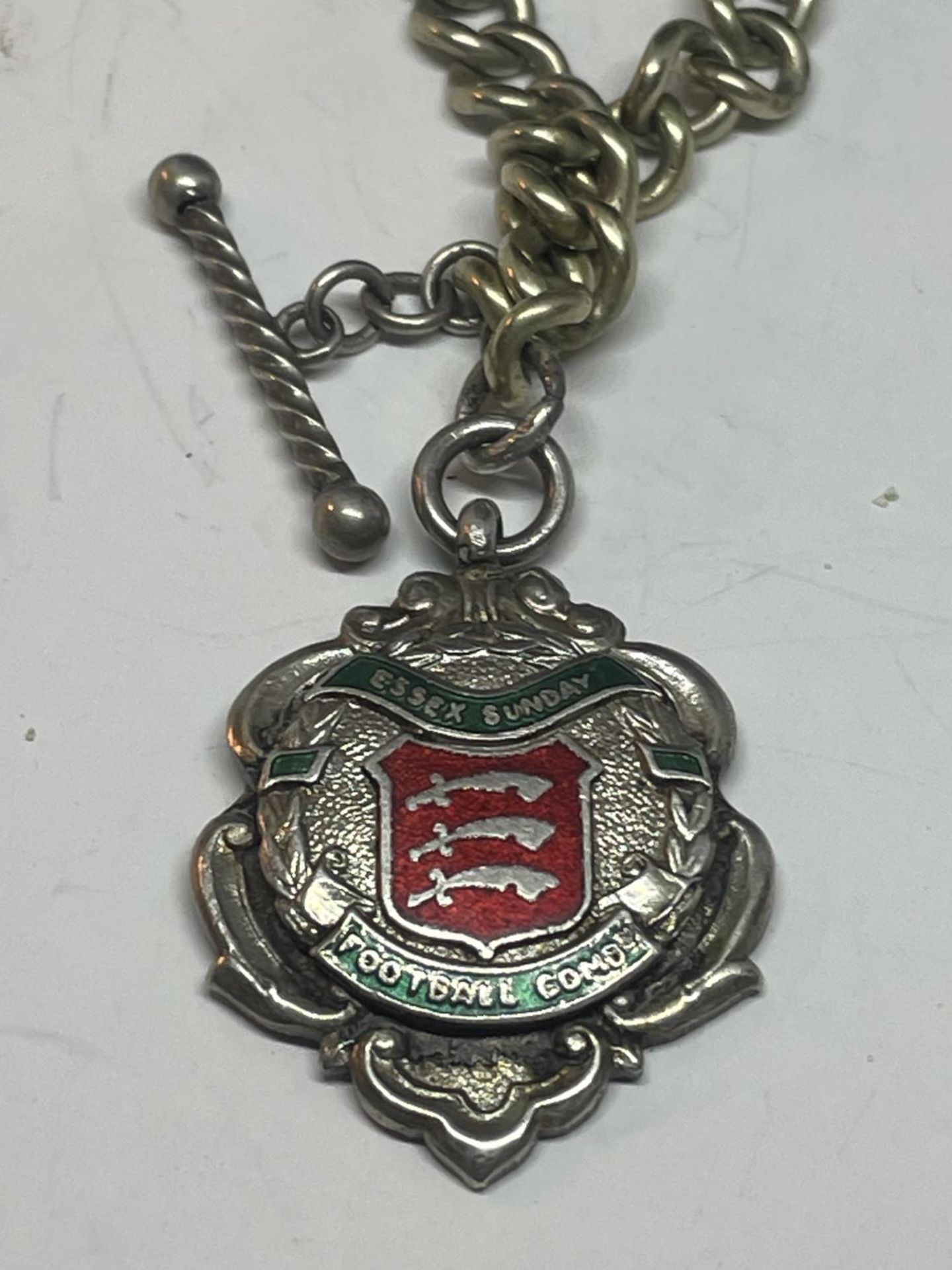 A DOUBLE ALBERT WATCH CHAIN WITH A MARKED 925 SILVER FOB - Image 2 of 3