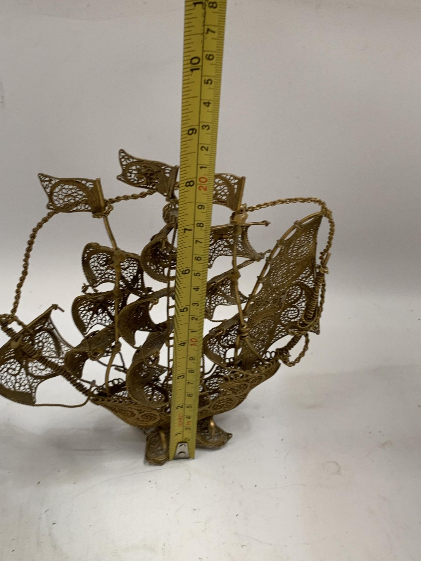 AN ORNATE GILT FILIGREE MODEL OF A SAILING SHIP, HEIGHT 21CM - Image 3 of 3