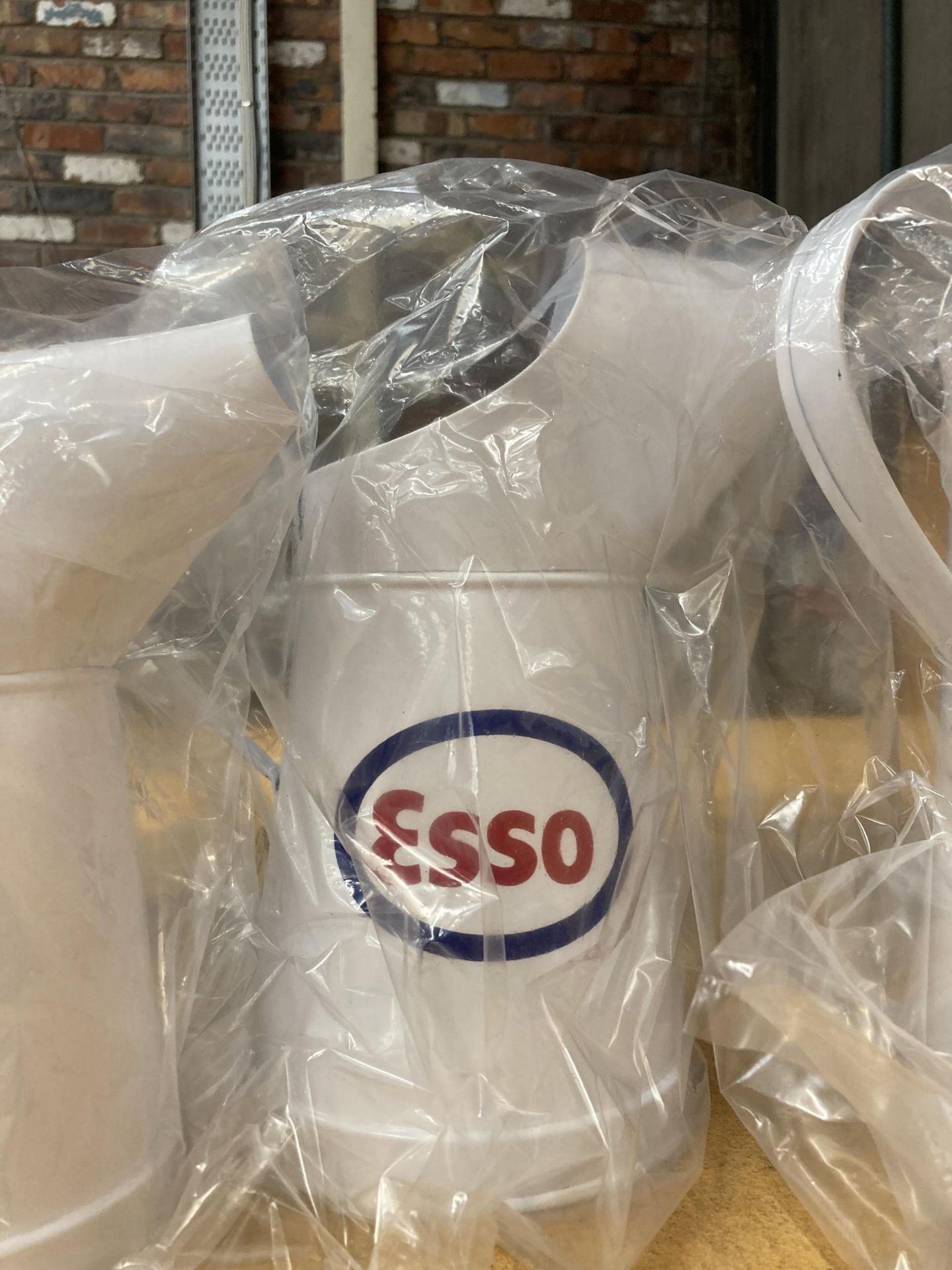 A SET OF FIVE WHITE GRADUATED 'ESSO' OIL CANS - Image 3 of 3