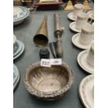 A MIXED LOT TO INCLUDE BRASS HORN, SILVER PLATED BOWL ETC