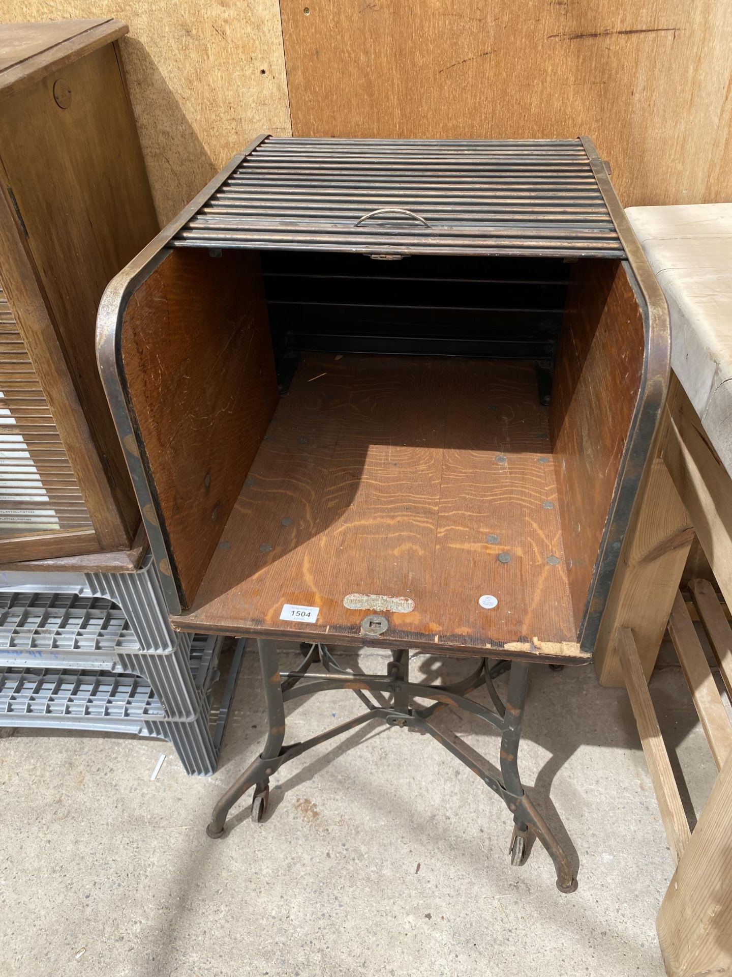 A VINTAGE OAK ROLL MACHINE TYPISTS CABINET WITH METAL INDUSTRIAL BASE - Image 3 of 4