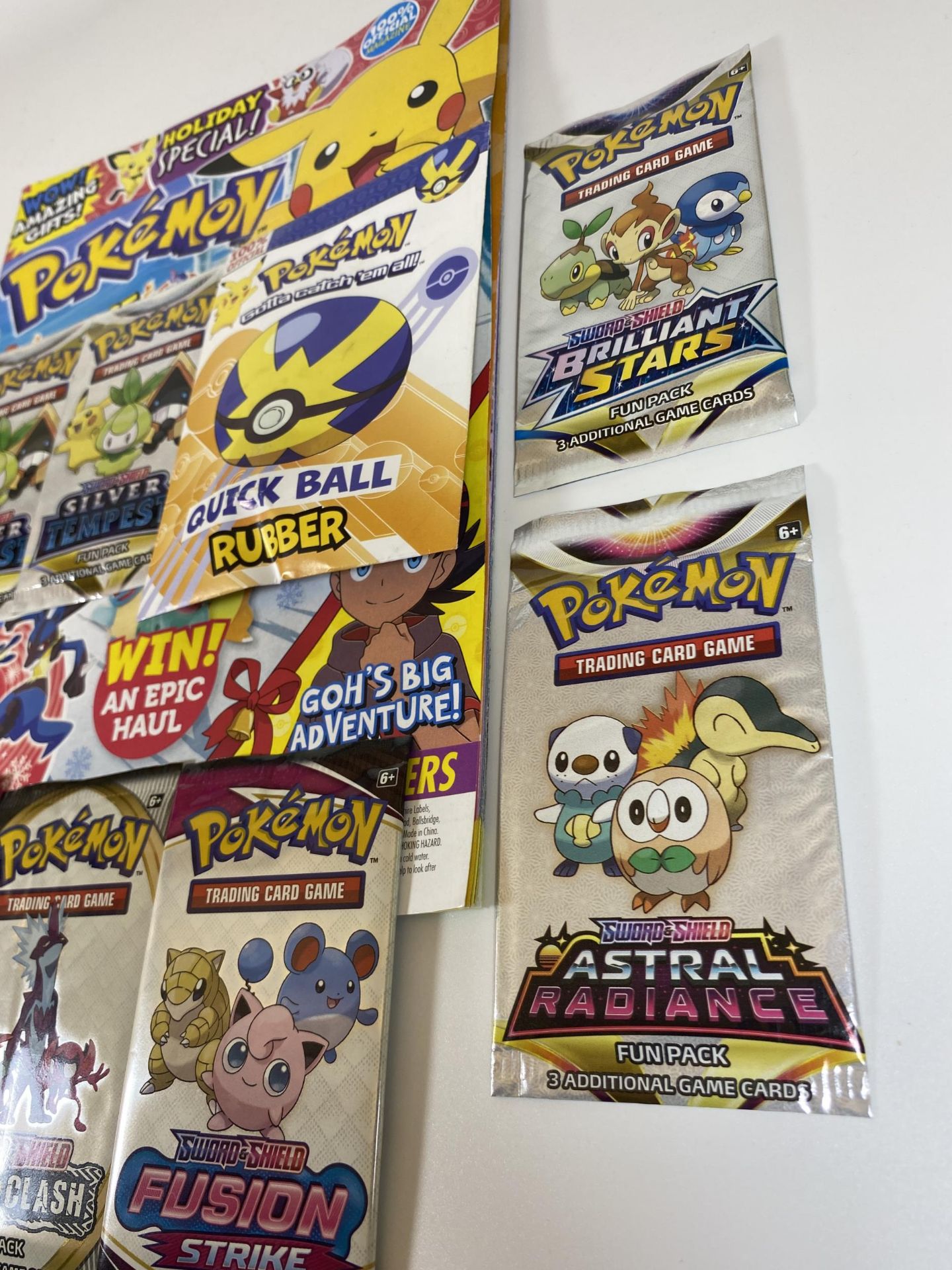 A COLLECTION OF POKEMON SWORD & SHIELD PACKS, MAGAZINE WITH PACKS ETC - Image 3 of 4
