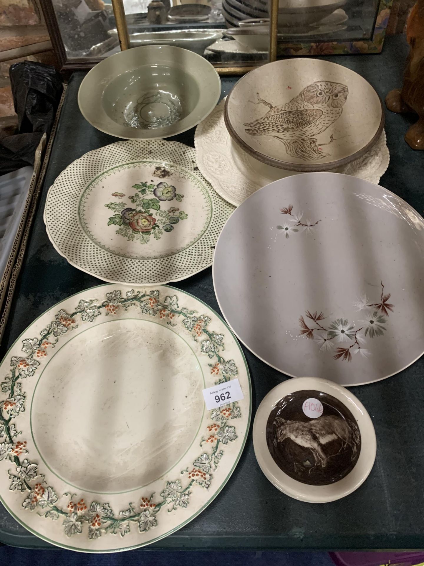 A QUANTITY OF VINTAGE PLATES PLUS THREE SMALL FRAMED MIRRORS - Image 2 of 3