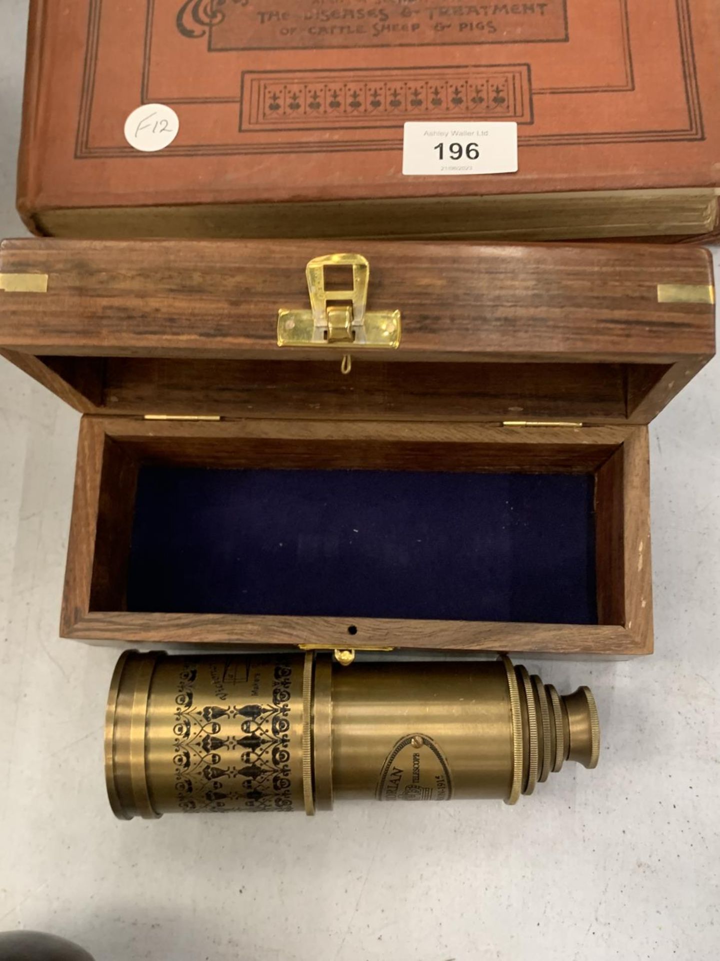 A BOXED BRASS VINTAGE STYLE TELESCOPE 'VICTORIAN MARINE' - Image 2 of 3