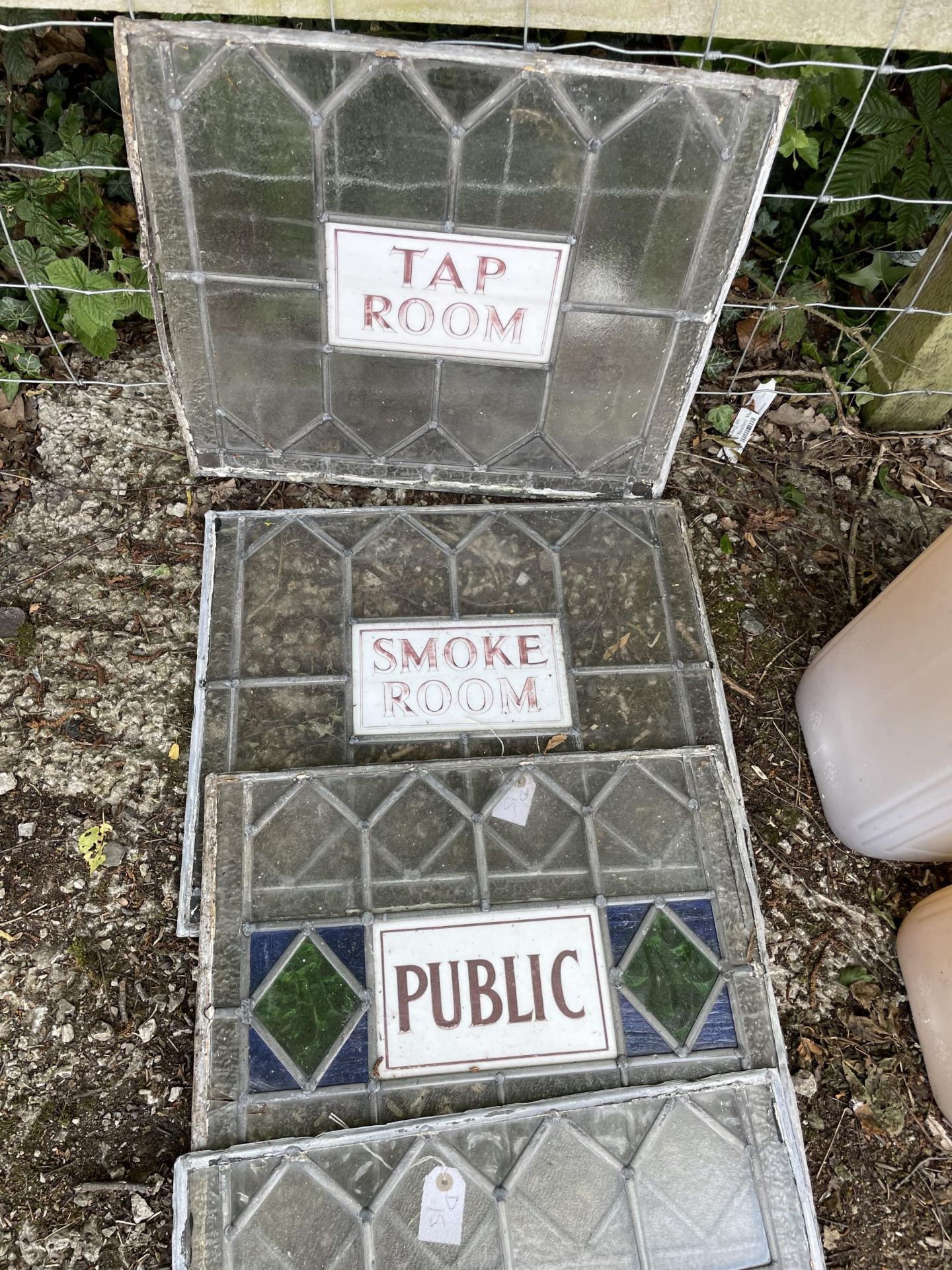 SIX GLAZED AND LEADED PUB WINDOW PANES - Image 2 of 3