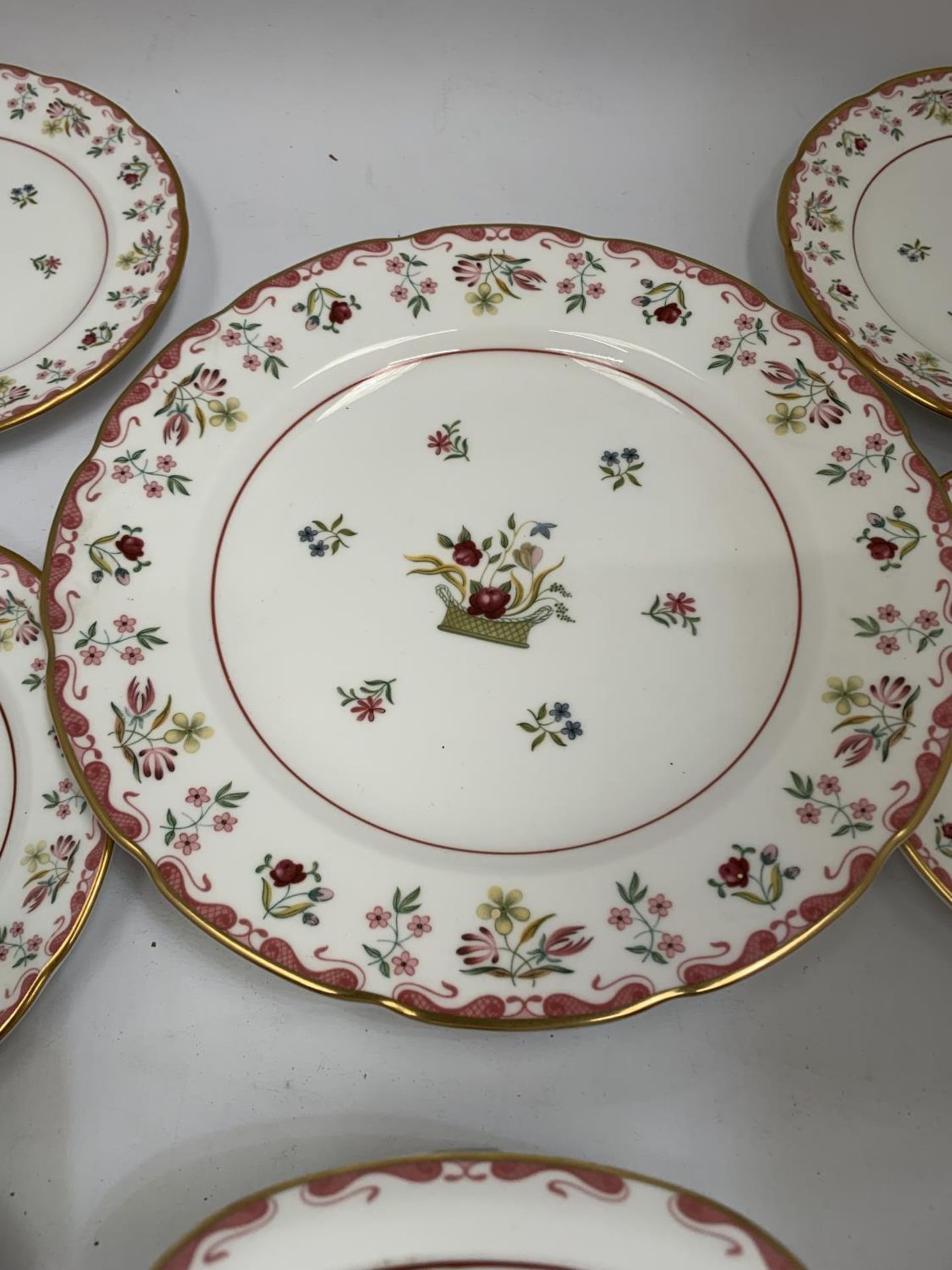 A QUANTITY OF WEDGWOOD 'BIANCA' TO INCLUDE A CAKE PLATE, SIDE PLATES, CREAM JUG AND SUGAR BOWL - Image 4 of 6