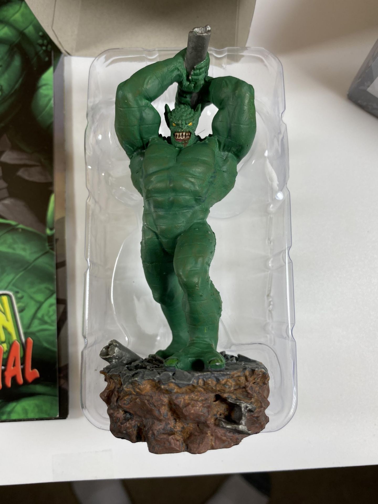 A BOXED THE CLASSIC MARVEL COLLECTION SPECIAL FIGURE - 'THE INCREDIBLE HULK, ABOMINATION' , WITH - Image 3 of 4