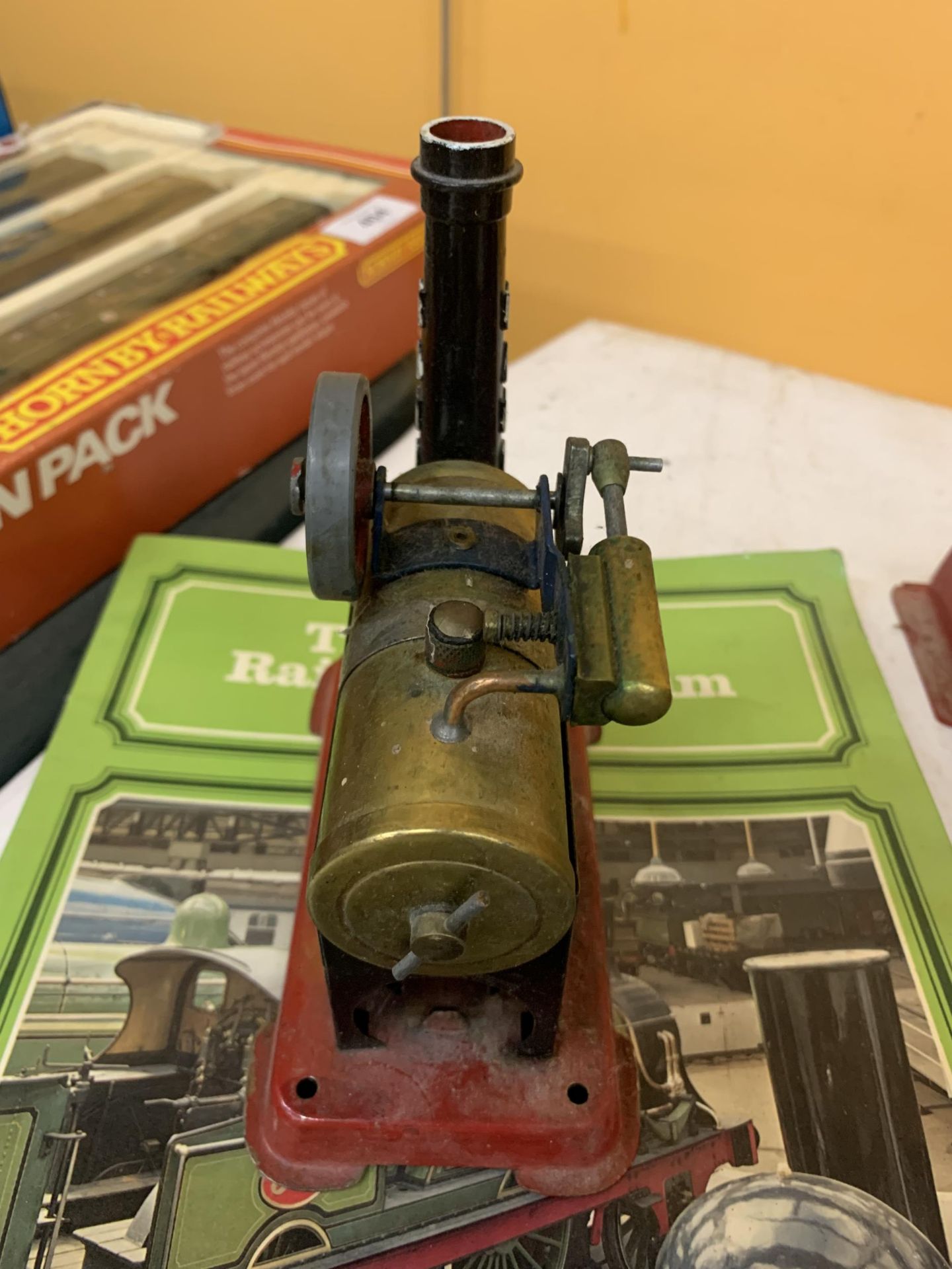 A MINIATURE MAMOD STEAM ENGINE AND A NATIONAL RAILWAY MUSEUM BOOK - Image 3 of 4