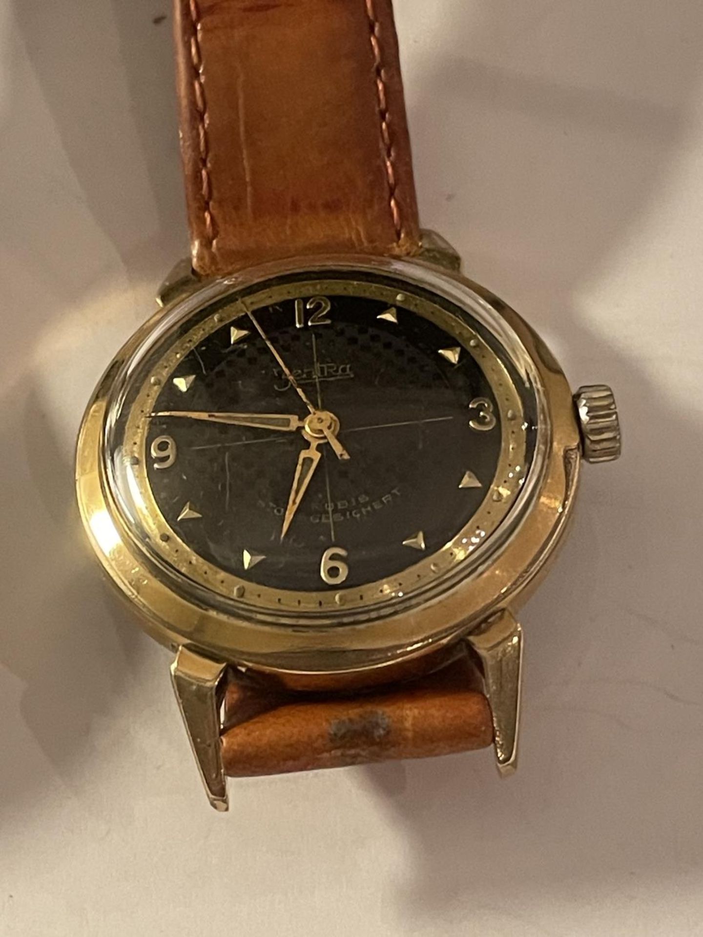 TWO VINTAGE GENTS WRIST WATCHES TO INCLUDE A REGENCY SEEN WORKING BUT NO WARRANTY - Image 3 of 3