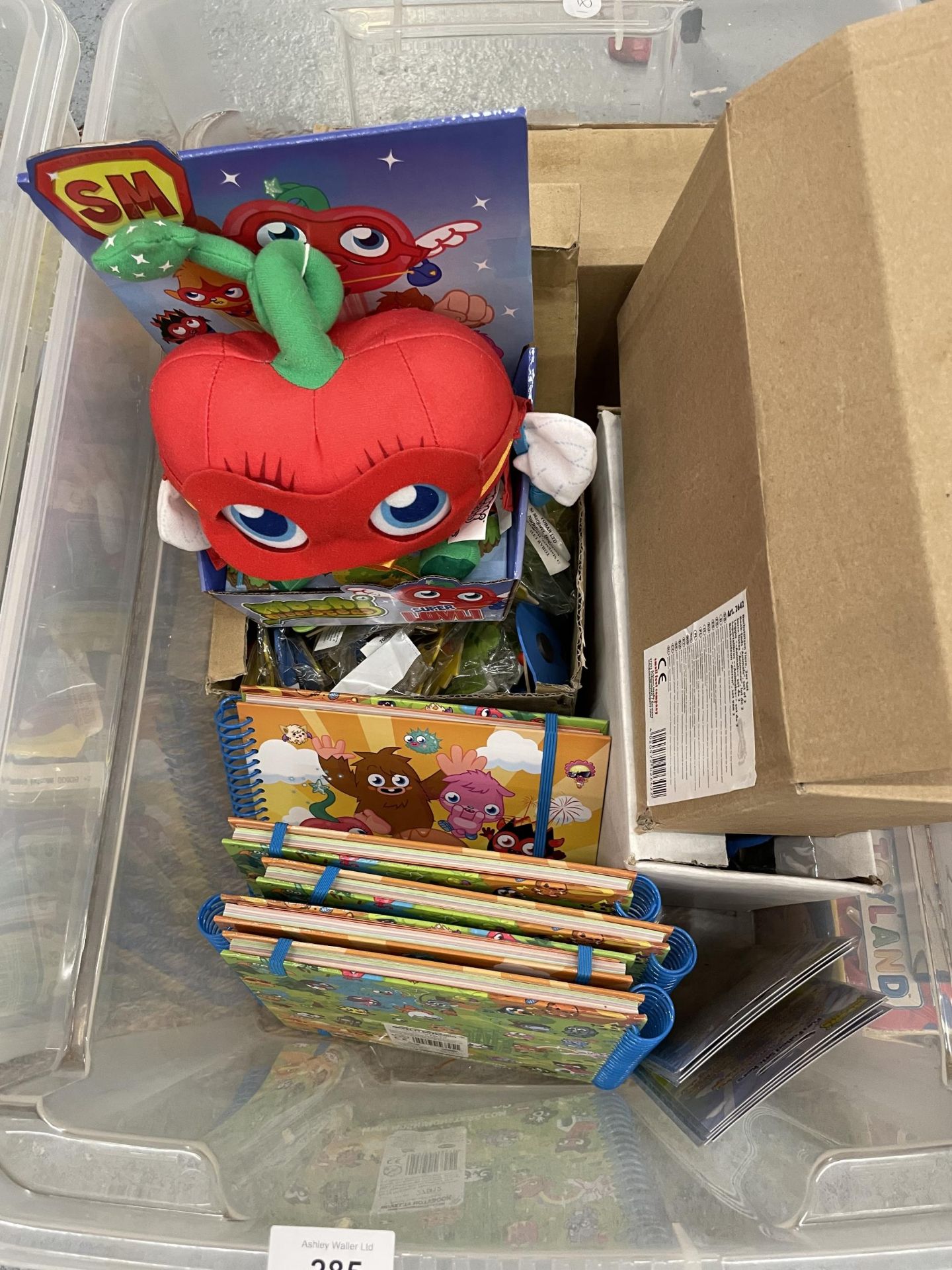 A BOX OF ASSORTED CHILDREN'S TOYS
