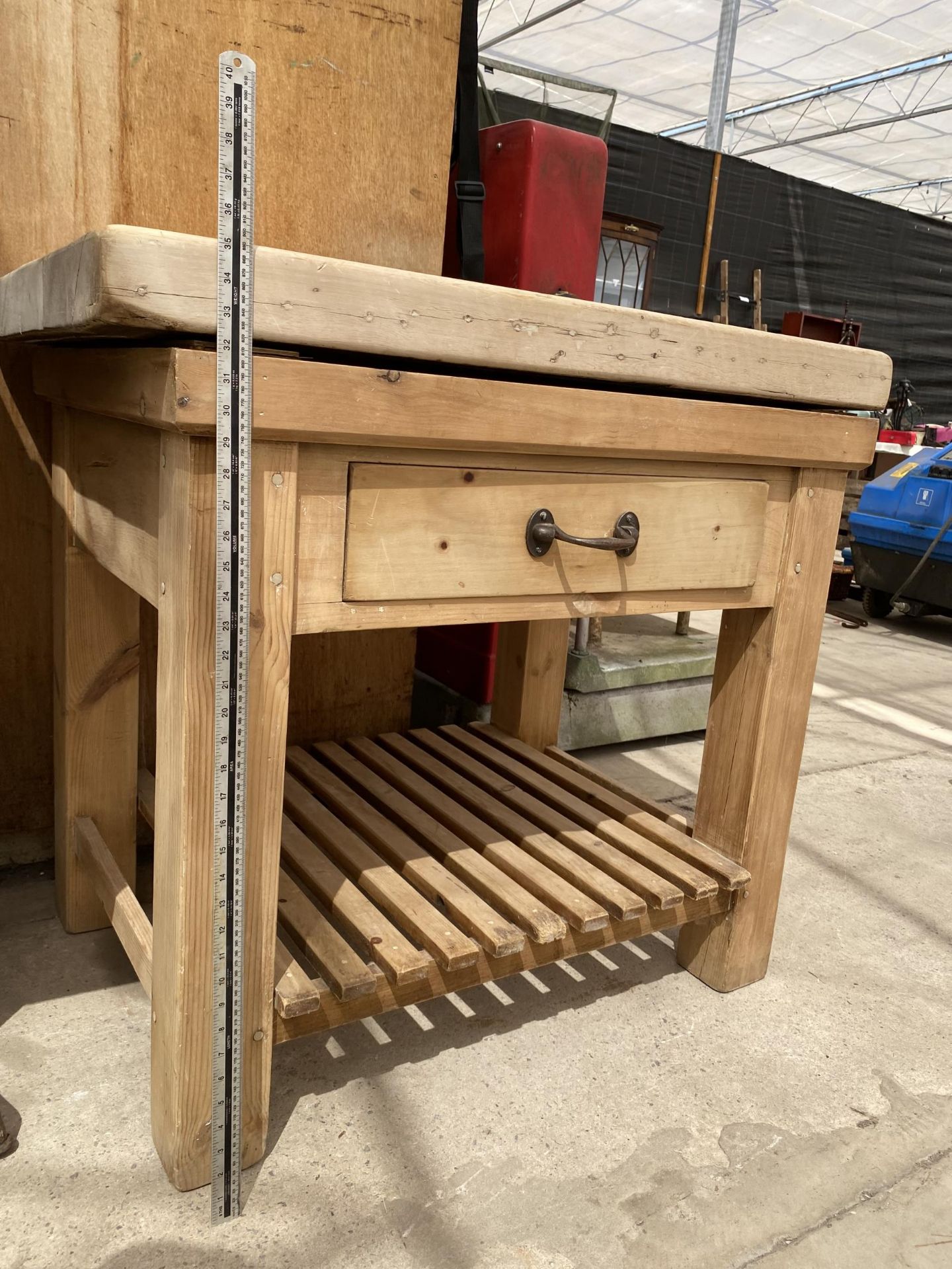 A RUSTIC PINE BUTCHERS BLOCK (96CM x 70CM x 90CM) - Image 6 of 6