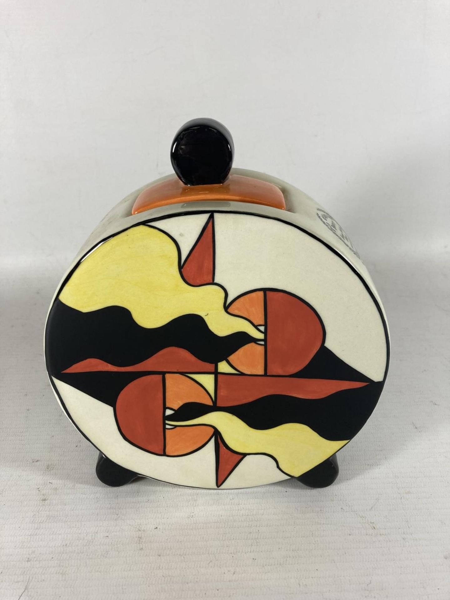 A LORNA BAILEY HANDPAINTED AND SIGNED LIDDED POT PATTERN MIRAGE