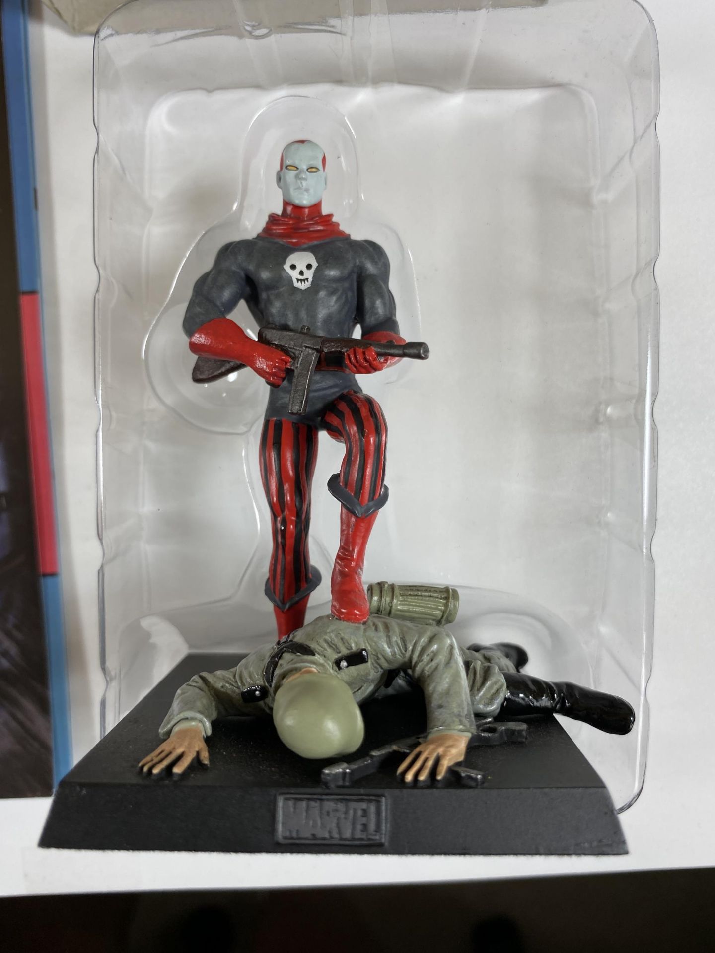 A BOXED THE CLASSIC MARVEL COLLECTION SPECIAL FIGURE - 'DESTROYER' , WITH MAGAZINE - Image 3 of 4