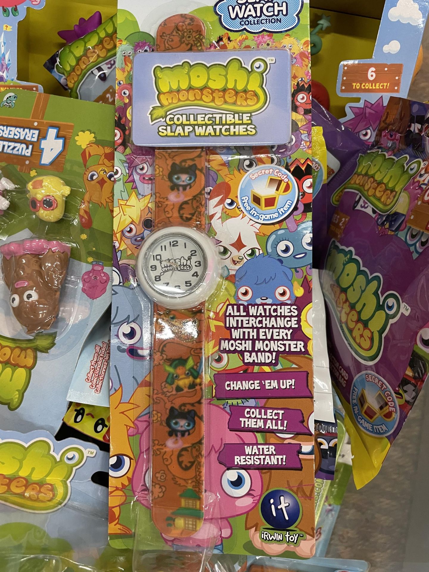 A MIXED LOT OF MOSHI MONSTERS AND FURTHER TOYS - Image 2 of 5