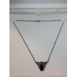 A SILVER ART DECO STYLE NCKLACE IN A PRESENTATION BOX