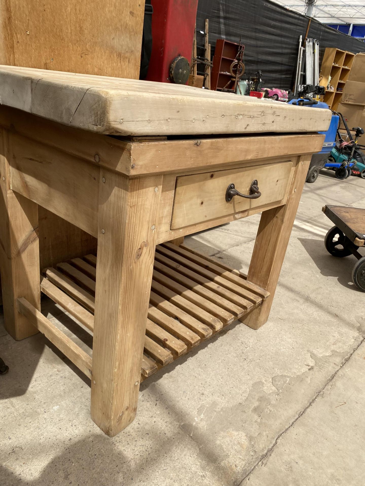 A RUSTIC PINE BUTCHERS BLOCK (96CM x 70CM x 90CM) - Image 3 of 6