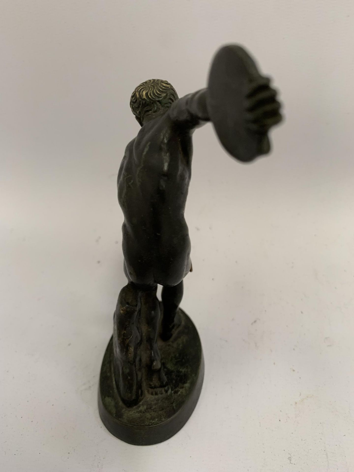 A BRONZE MODEL OF ACHILLES THROWING A DISCUS - Image 3 of 3