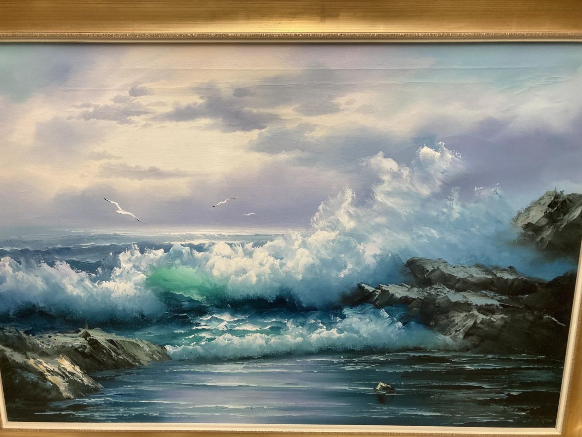 A MODERN GILT FRAMED OIL PAINTING OF CRASHING WAVES, SIGNED S.TODD - Image 2 of 4