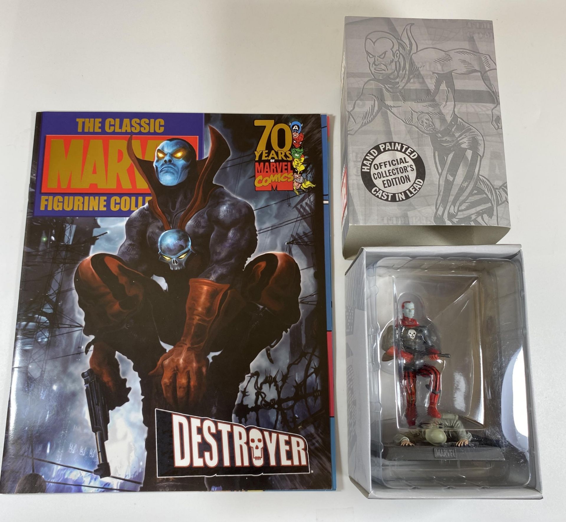 A BOXED THE CLASSIC MARVEL COLLECTION SPECIAL FIGURE - 'DESTROYER' , WITH MAGAZINE