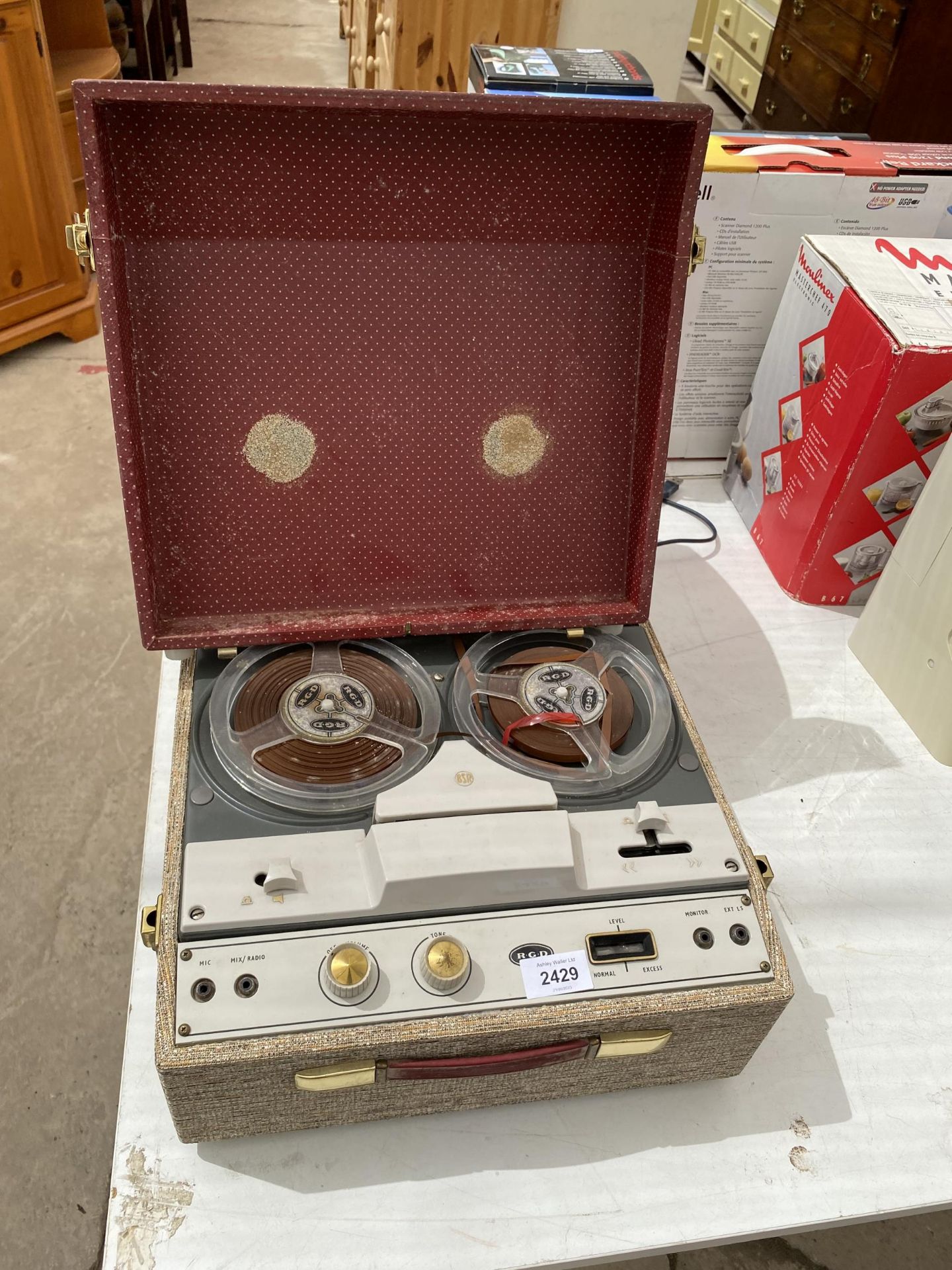 AN RGD TAPE TO TAPE PLAYER AND A PAIR OF WOODEN CASED SPEAKERS
